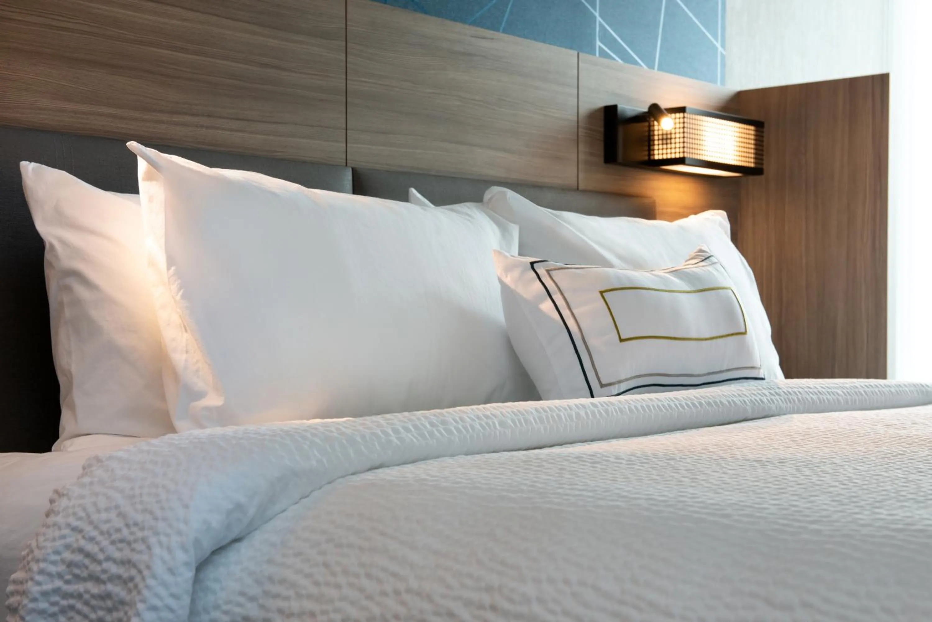 Bed in SpringHill Suites by Marriott Elizabethtown