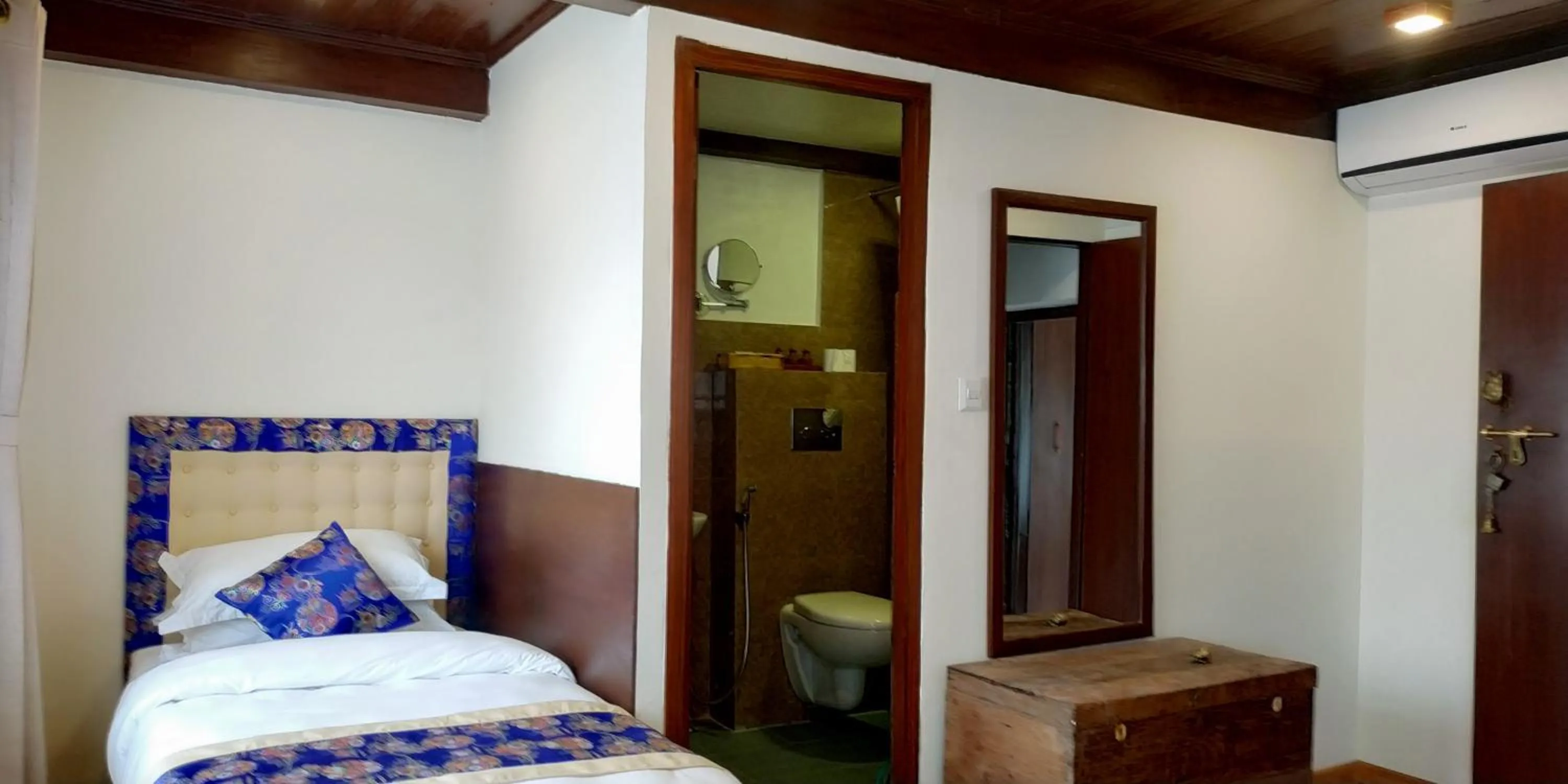 Bed in Heranya La:Ku