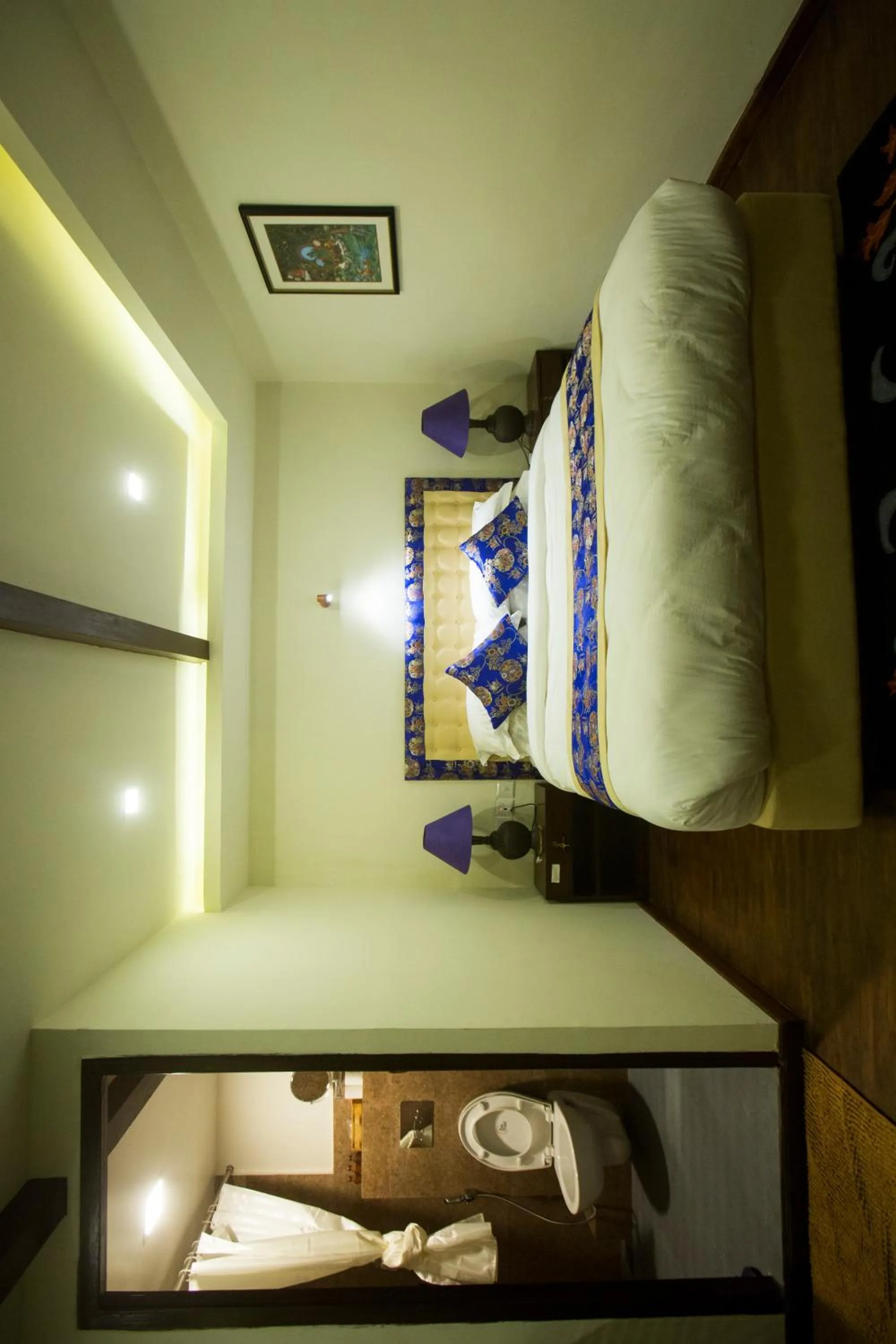 Bed in Heranya La:Ku