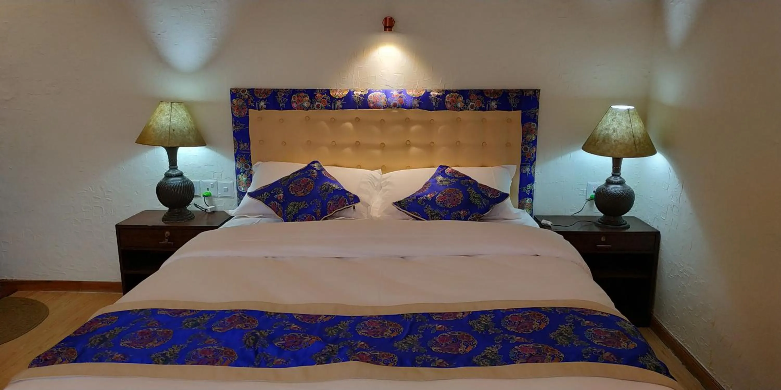 Bed in Heranya La:Ku