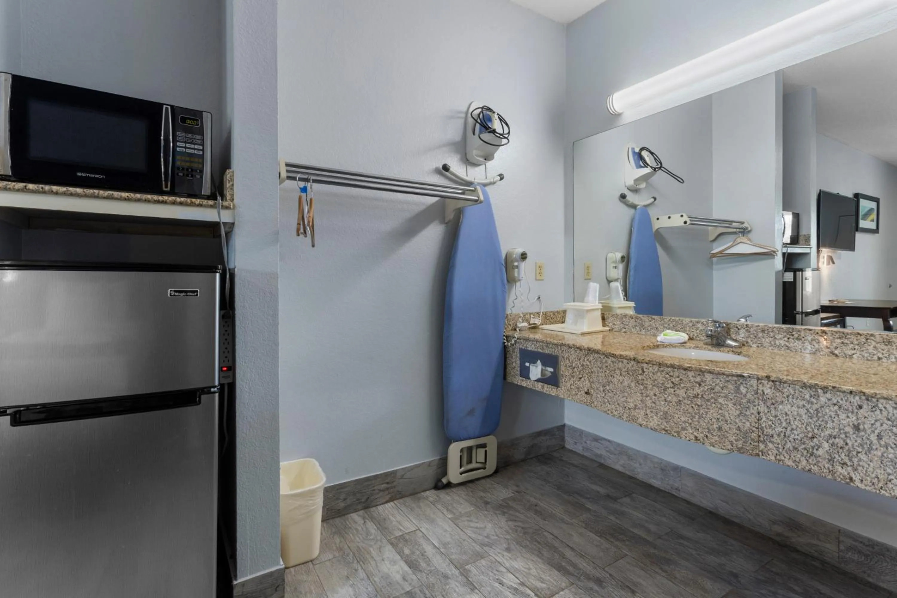 MAGNOLIA INN of BILOXI,OCEAN SPRINGS,PASCAGOULA & GAUTIER