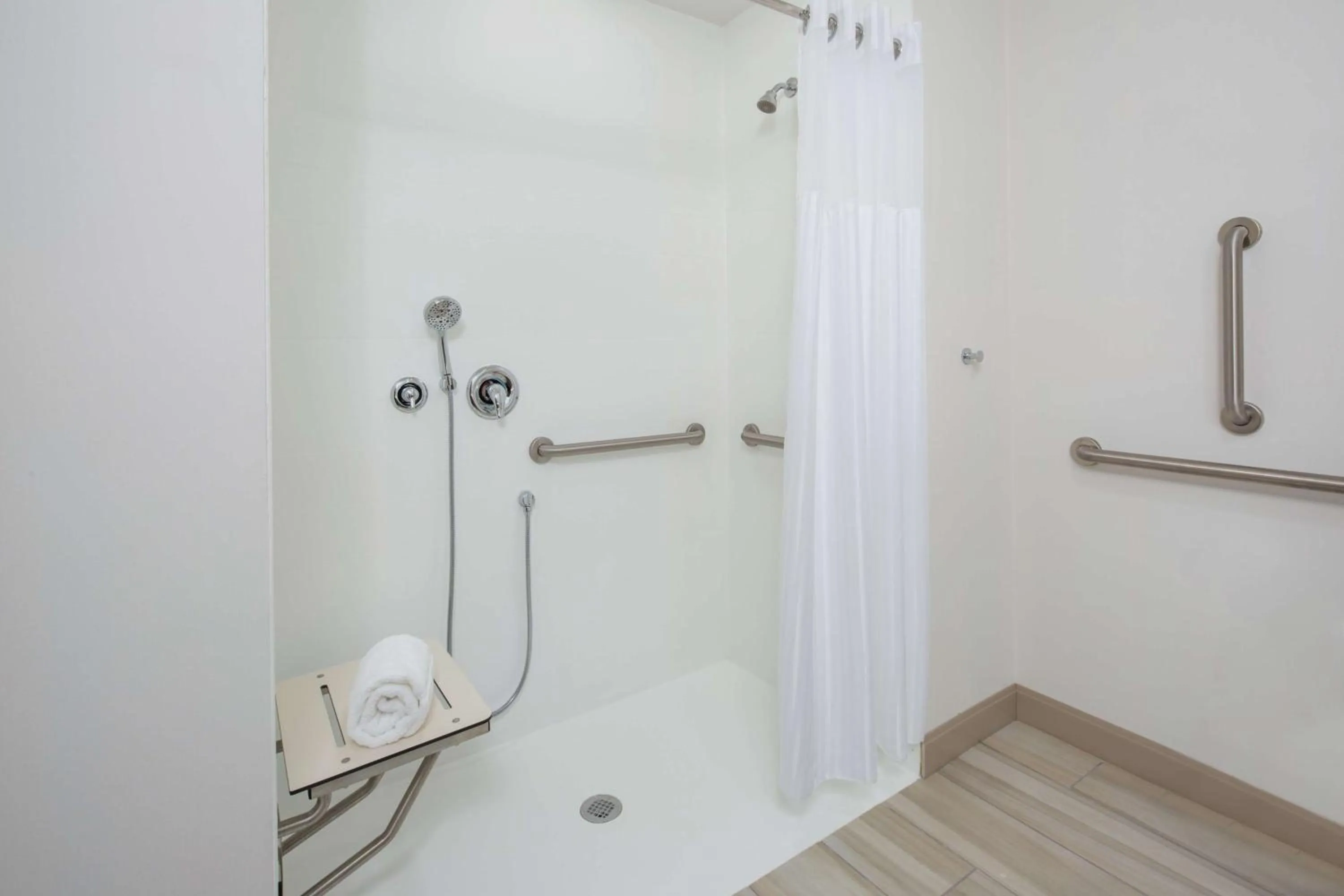 Bathroom in Hilton Garden Inn Surprise Phoenix