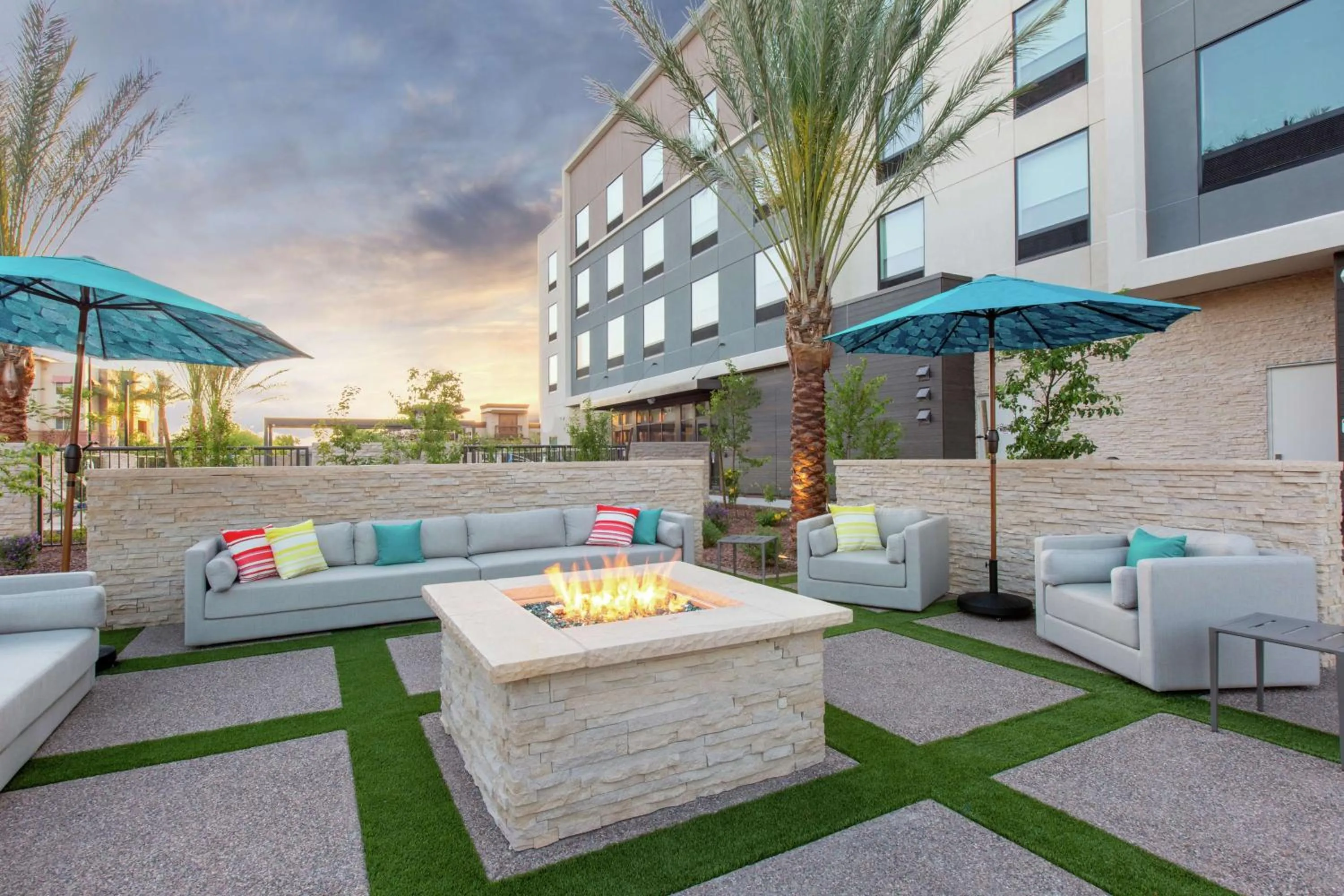 Patio in Hilton Garden Inn Surprise Phoenix