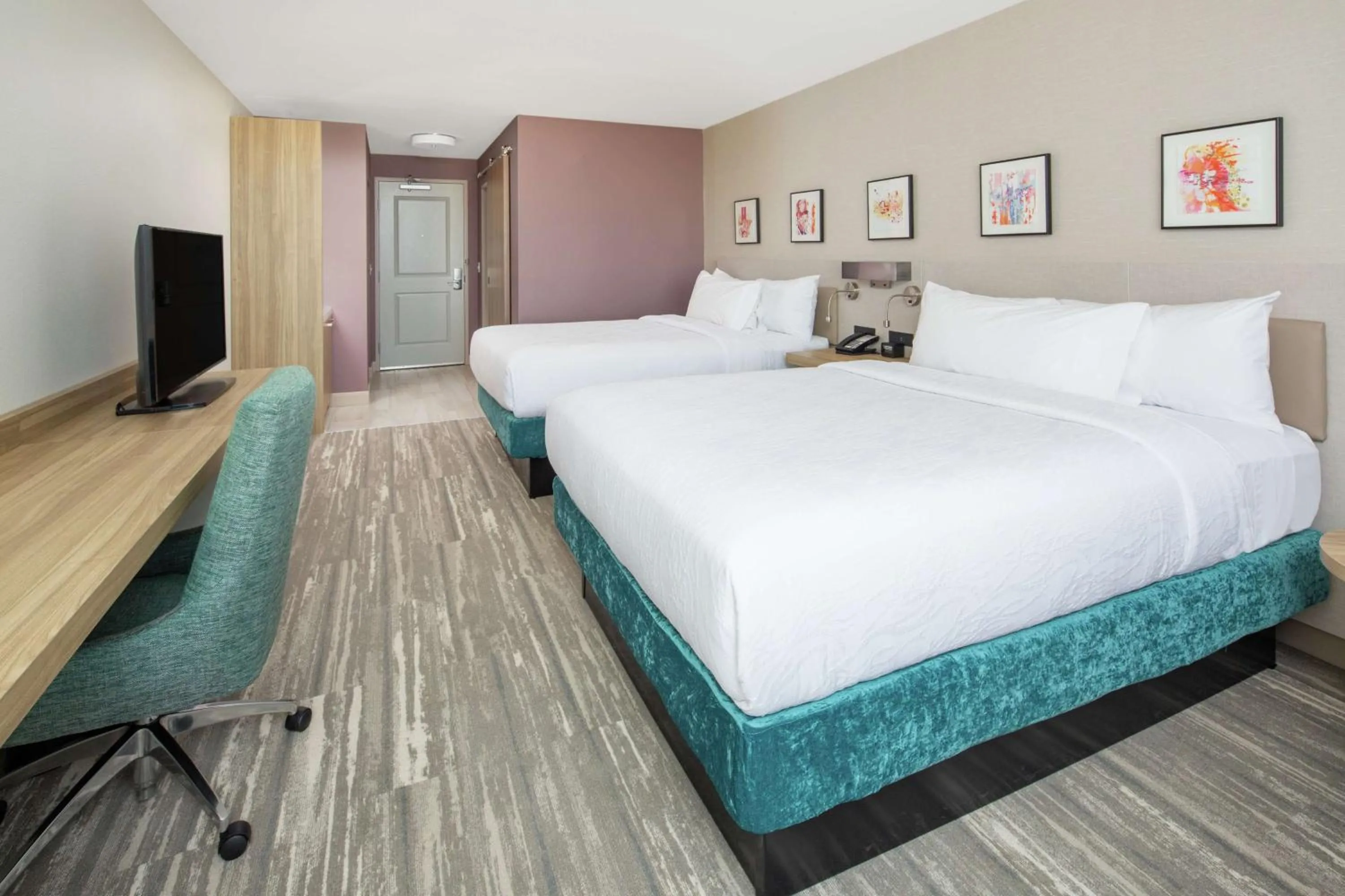 Bedroom, Bed in Hilton Garden Inn Surprise Phoenix