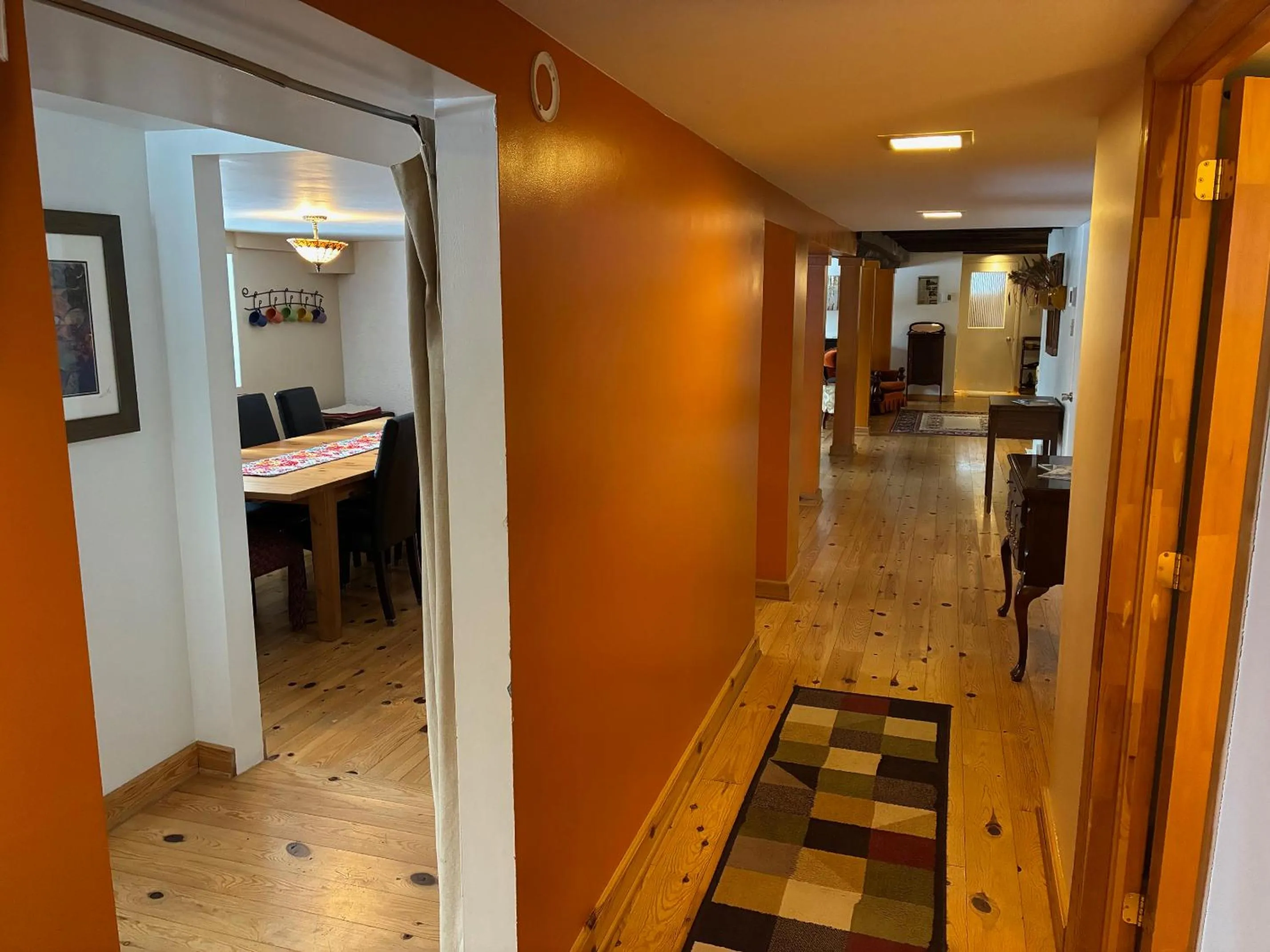 Facade/entrance in La Grange Country Inn