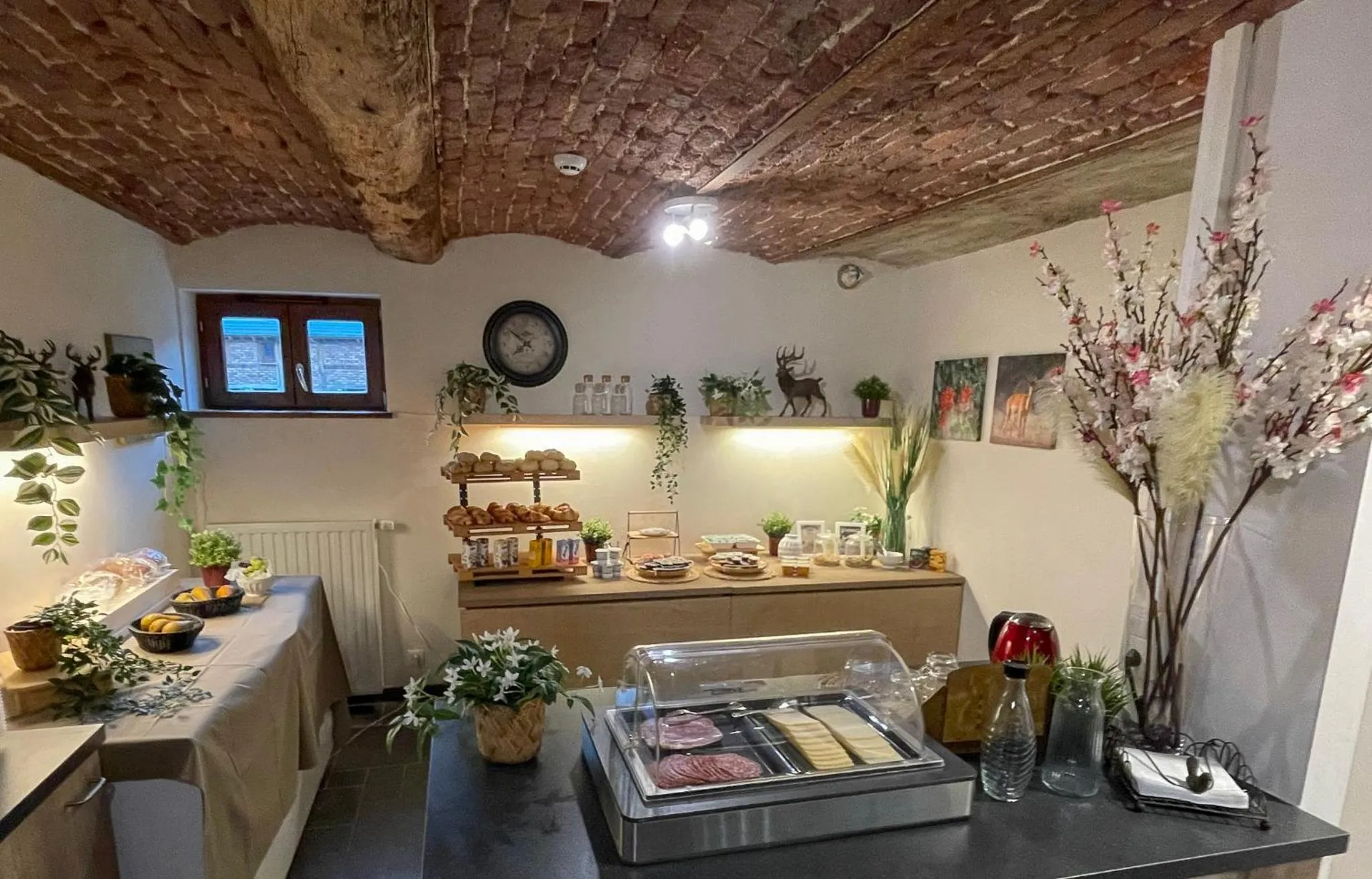 B&B HOTEL IN FERME DE LEUZE nabij Durbuy, eigen laadpalen