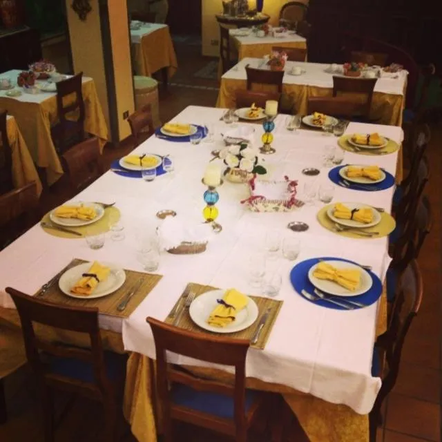 Restaurant/places to eat in Hotel La Rocca