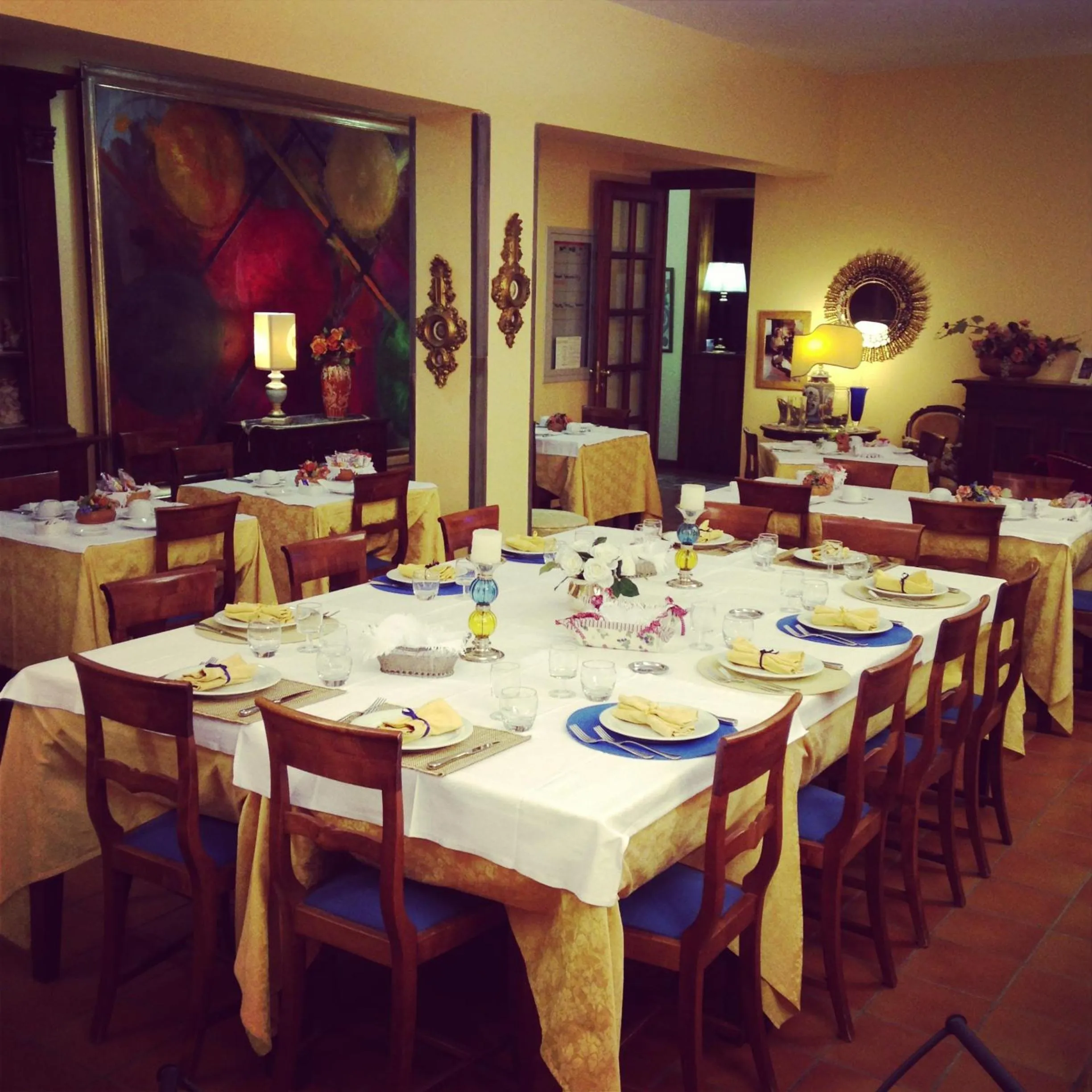 Restaurant/places to eat in Hotel La Rocca