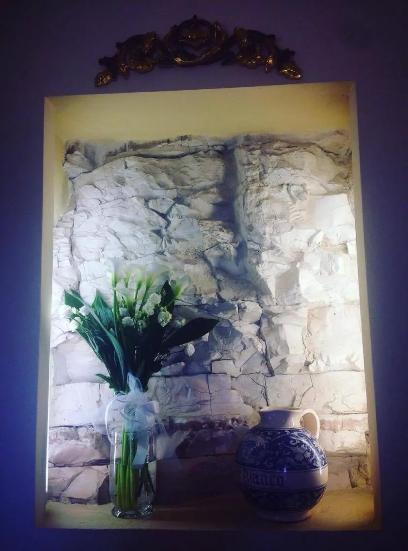 Decorative detail in Hotel La Rocca