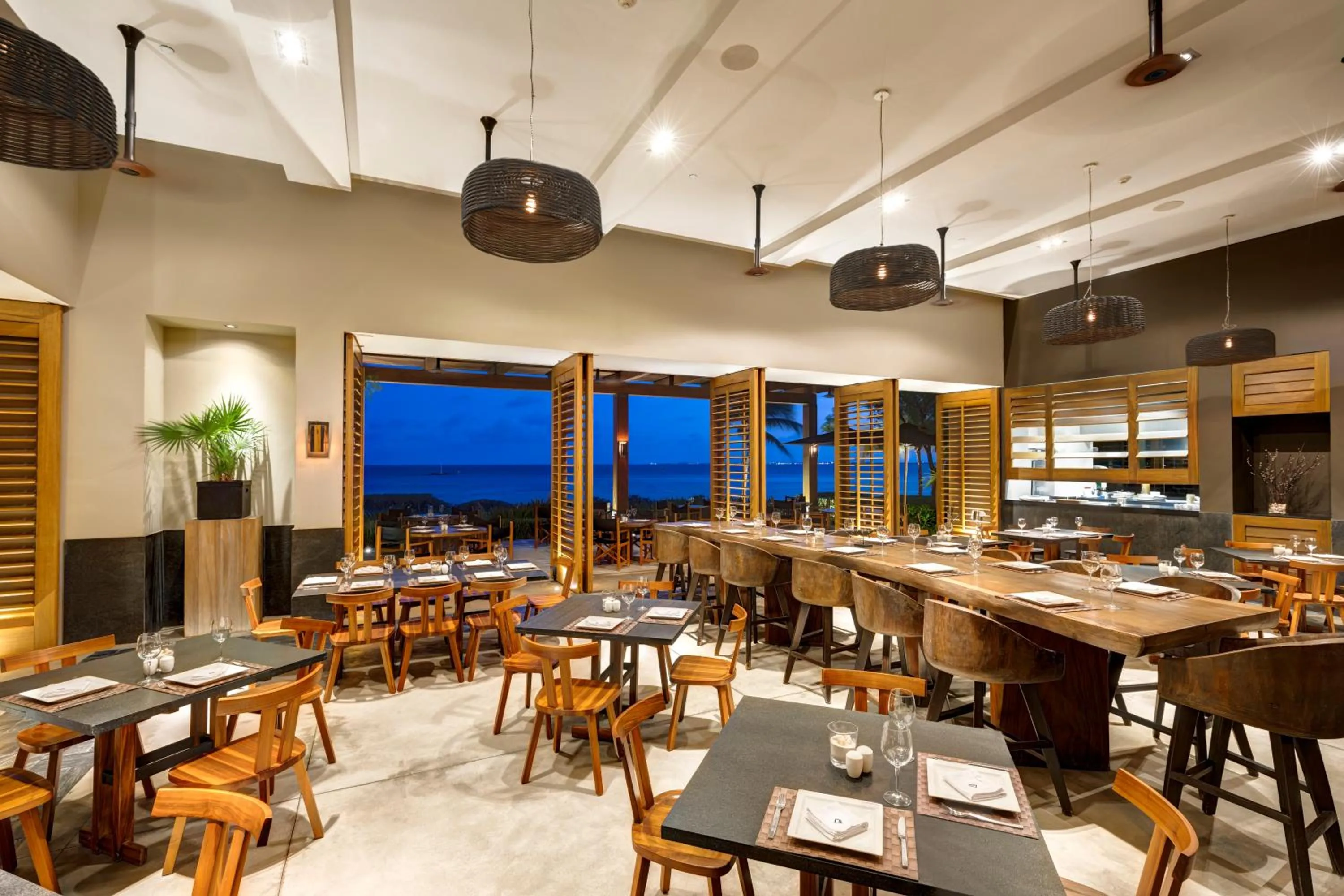 Restaurant/places to eat in NIZUC Resort & Spa