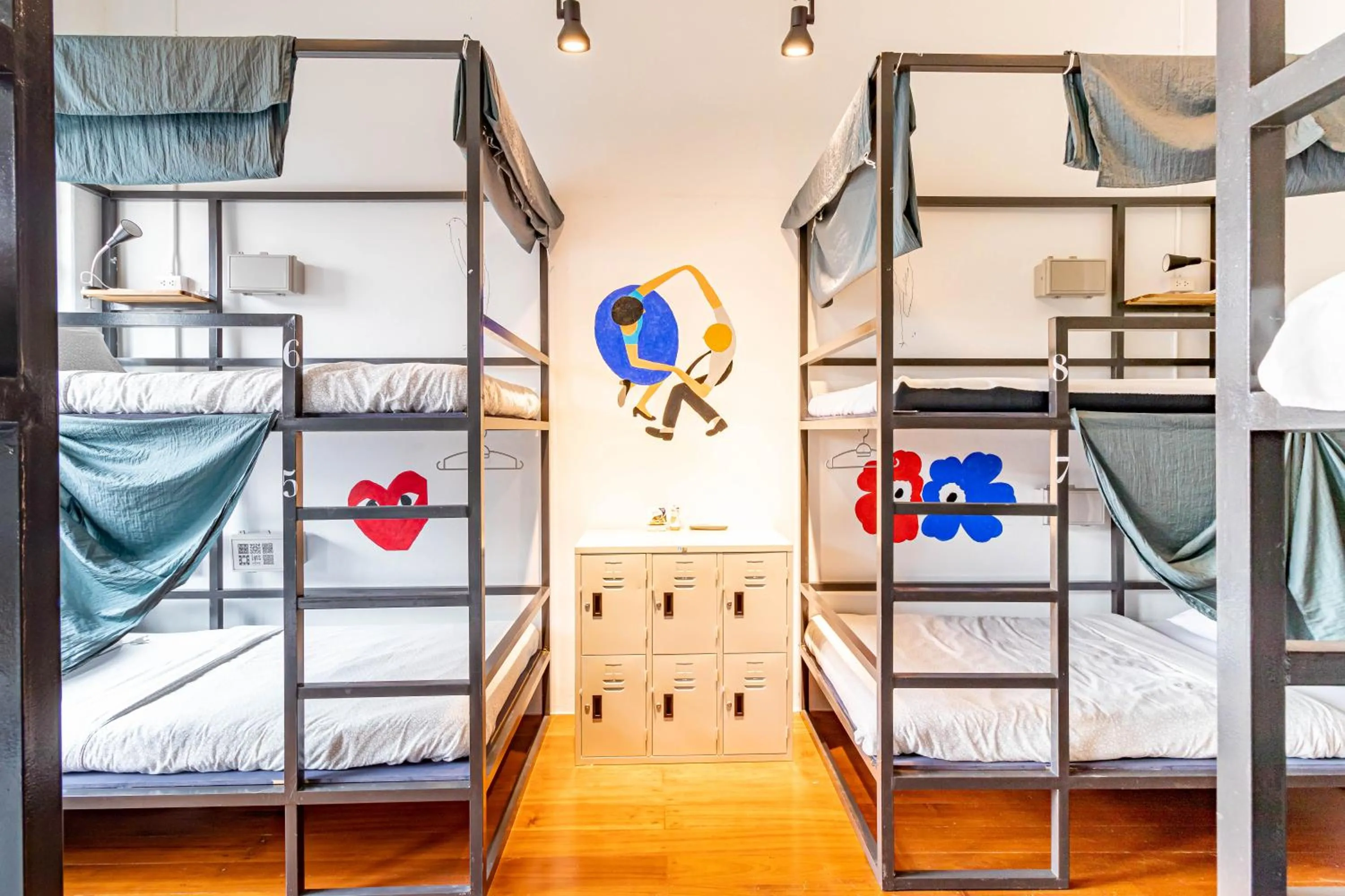 bunk bed, Bed in Yu Cafe Hostel