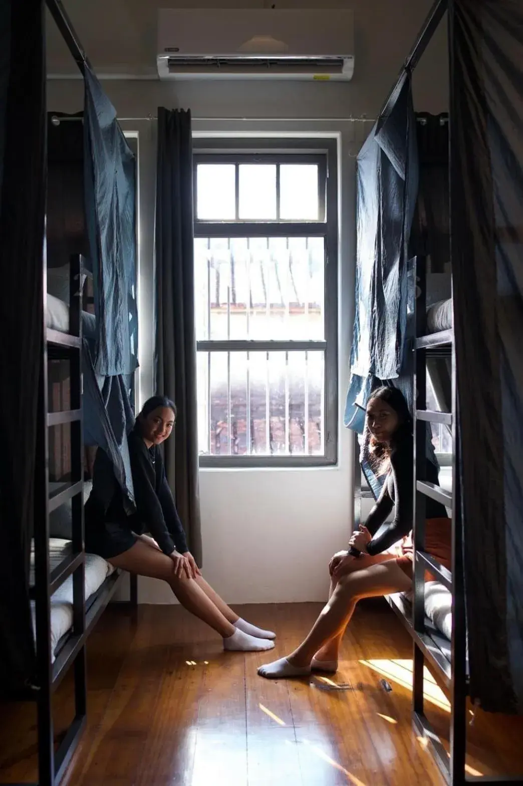 8-Bed Mixed Dormitory Room - single occupancy in Yu Cafe Hostel 8-Bed Mixed Dormitory Room - single occupancy in Yu Cafe Hostel