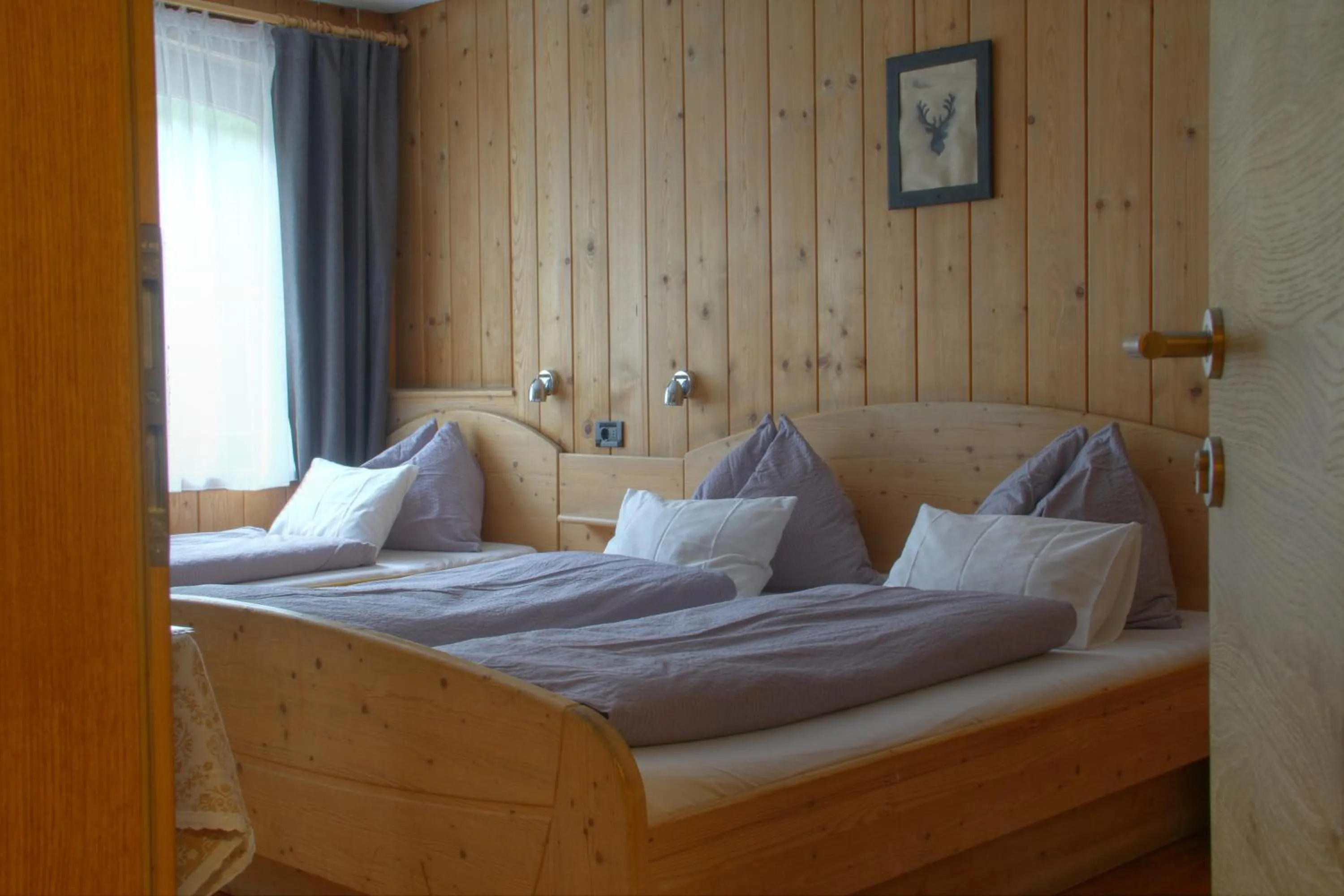 Bedroom, Bed in Lamirì