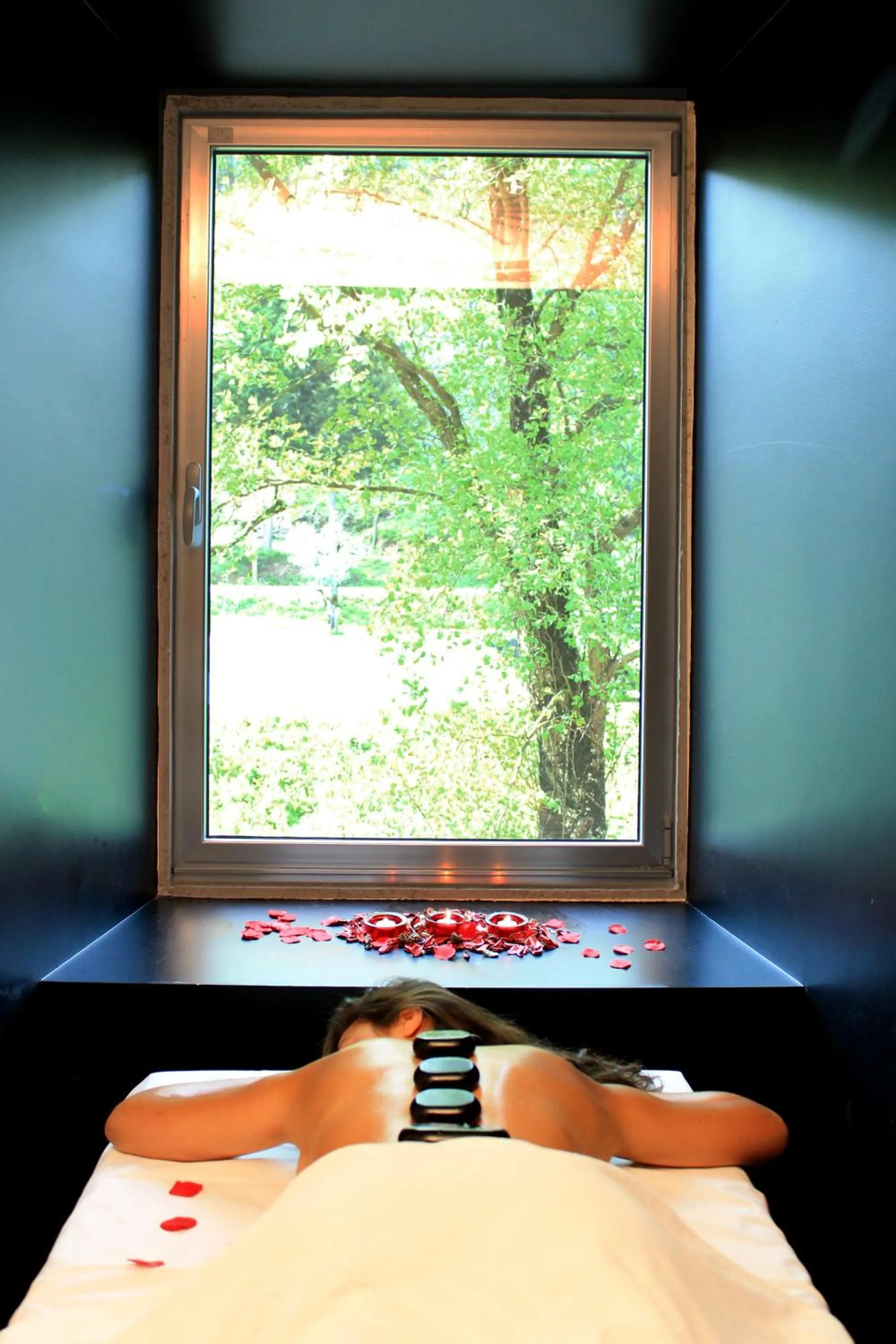 Massage, Bed in HD | Duecitânia Design Hotel