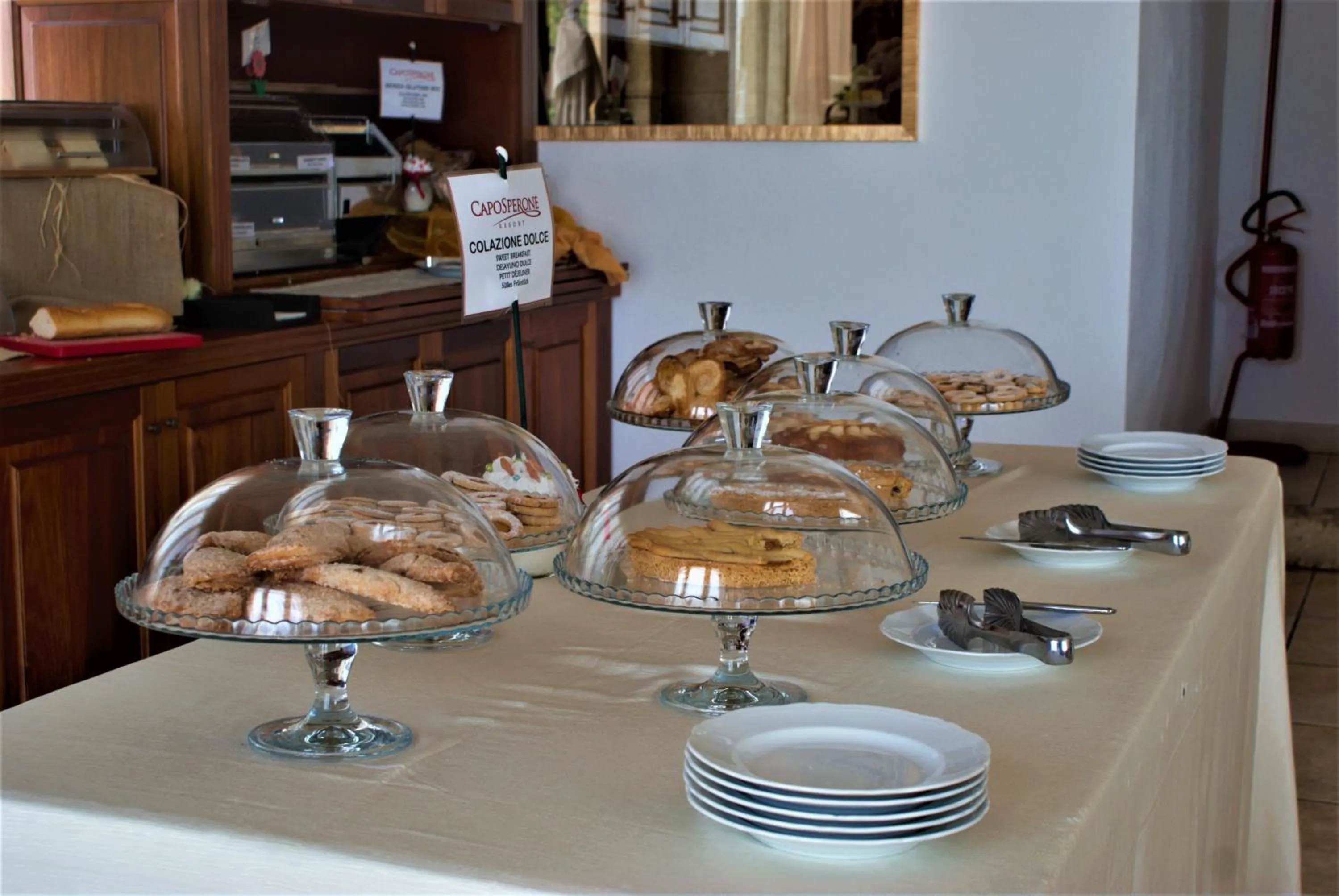 Continental breakfast in CapoSperone Resort