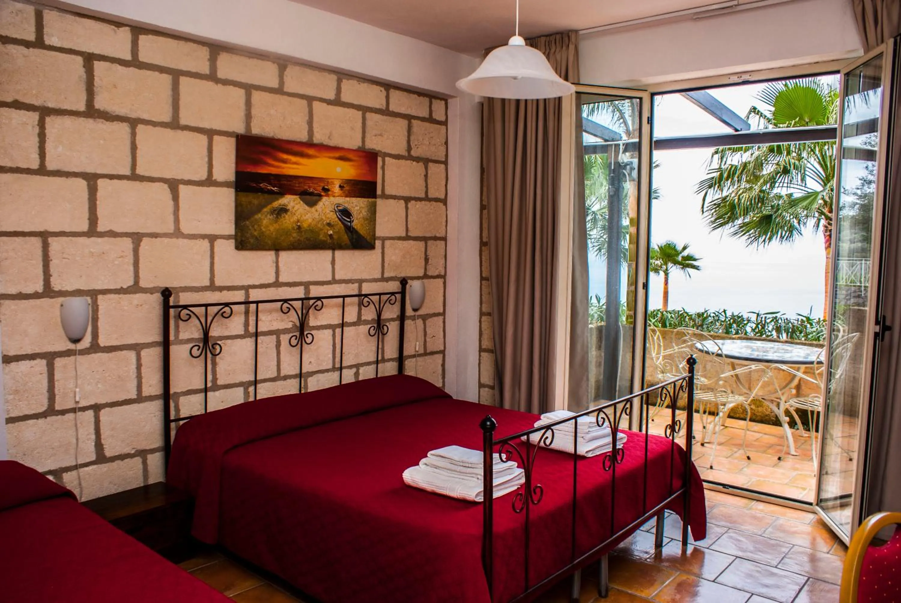 Bedroom, Bed in CapoSperone Resort