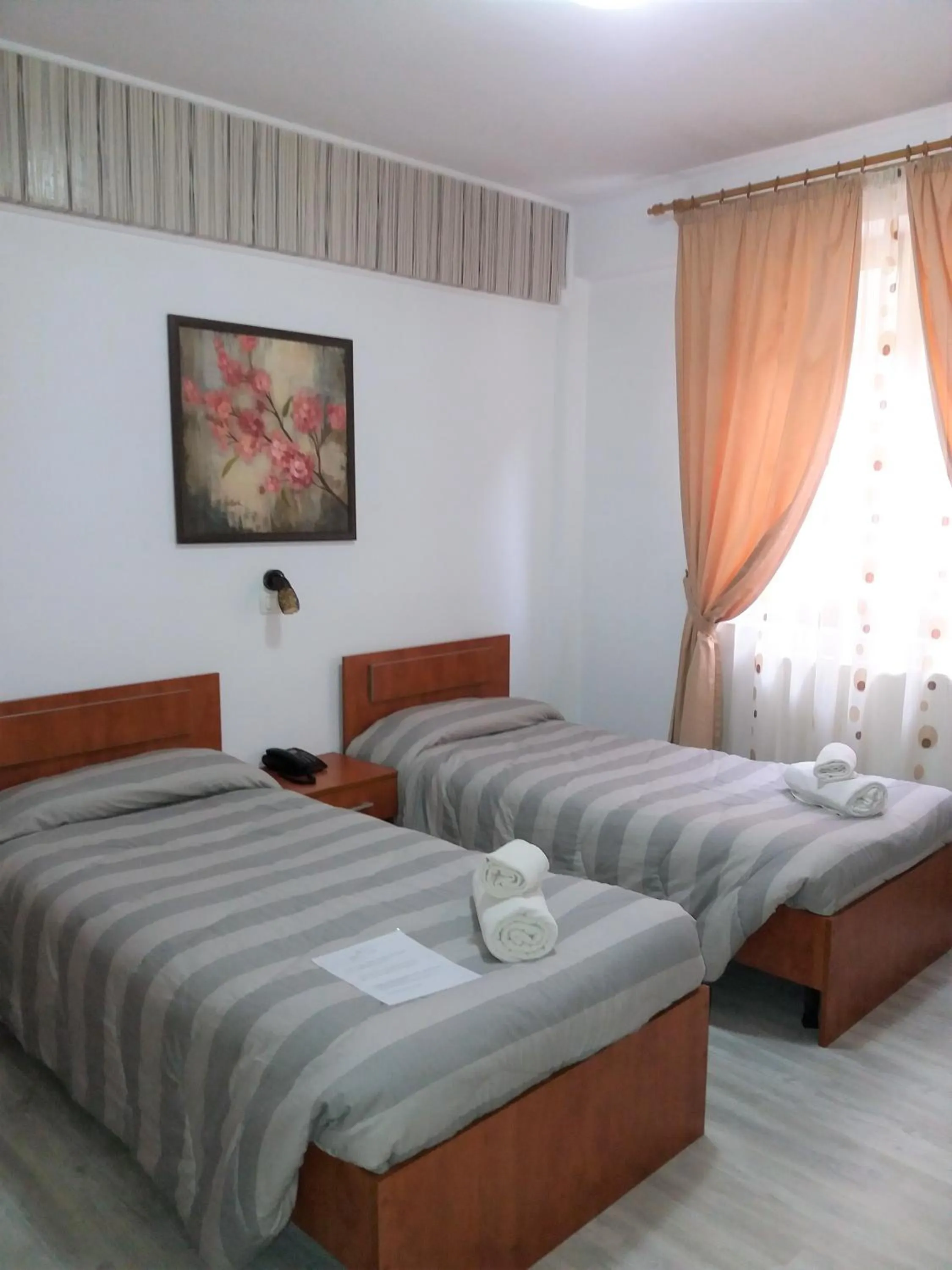 Bathroom, Bed in Hotel vila veneto