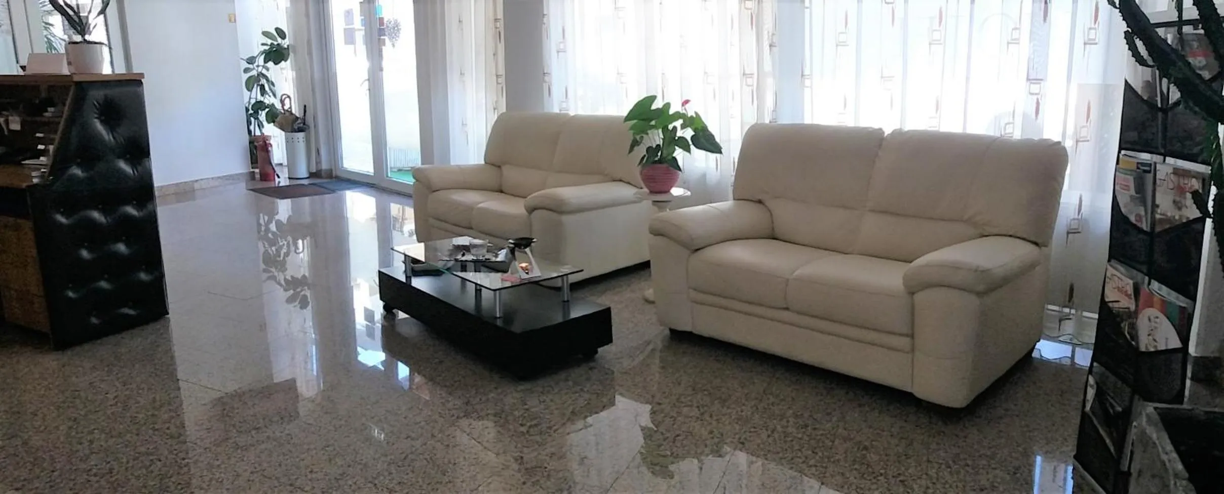 Facade/entrance in Hotel vila veneto