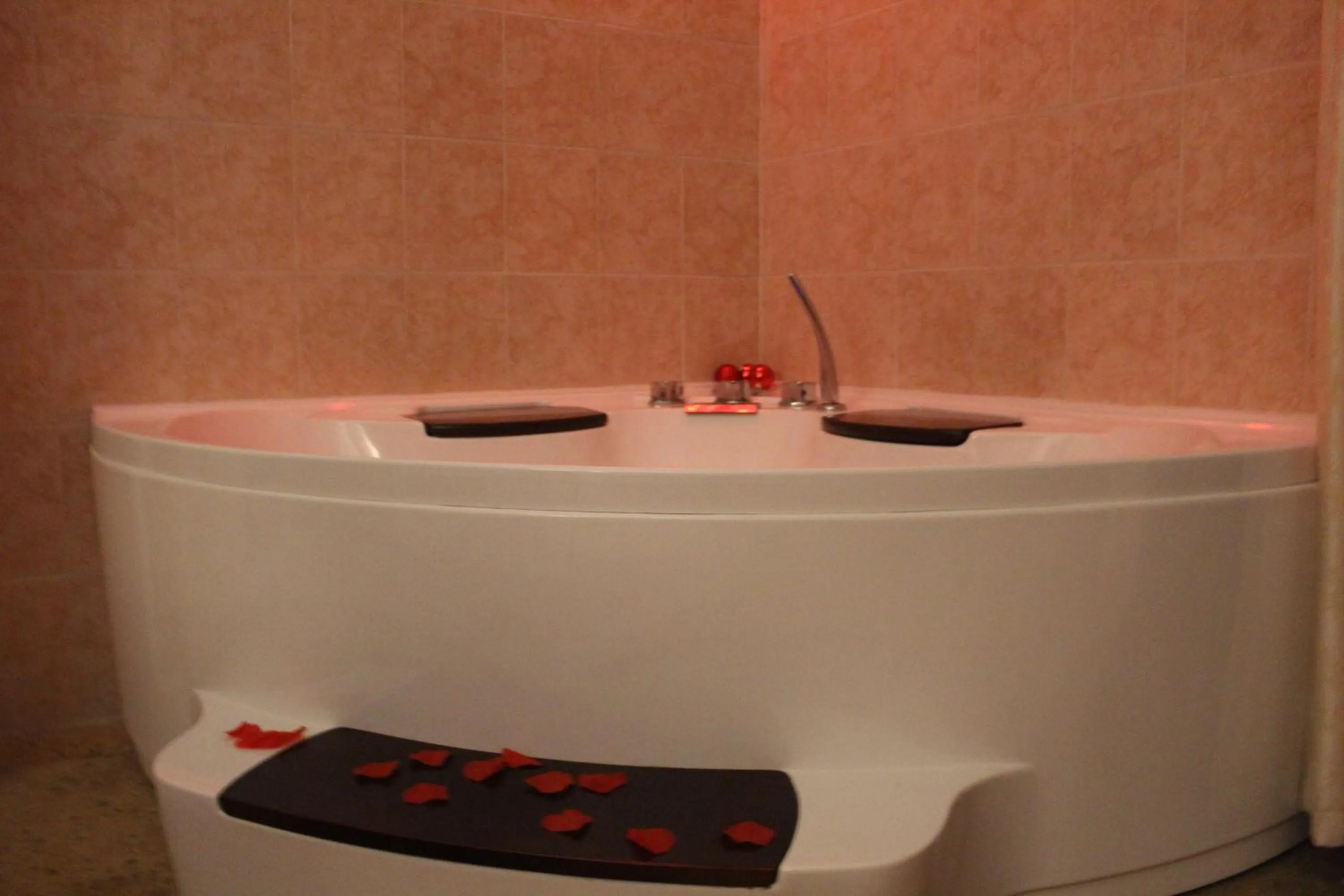 Hot Tub in B&B ME Palace