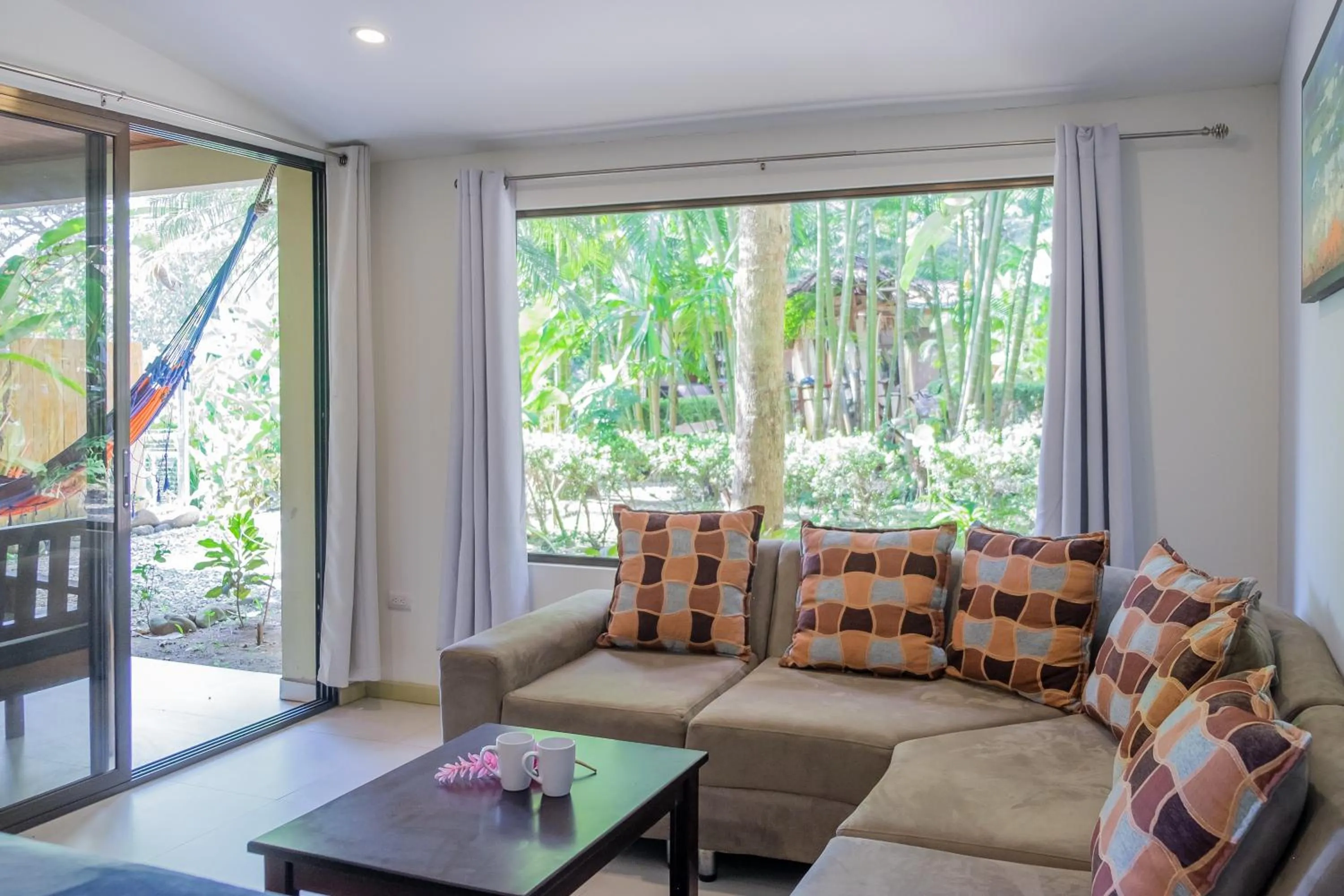 Living room in Zula Inn Aparthotel