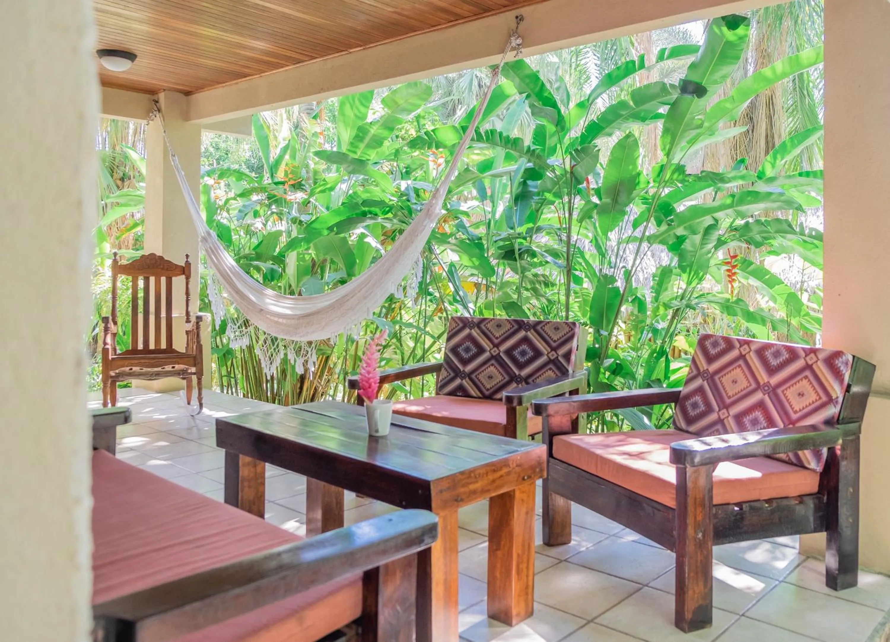 Patio in Zula Inn Aparthotel