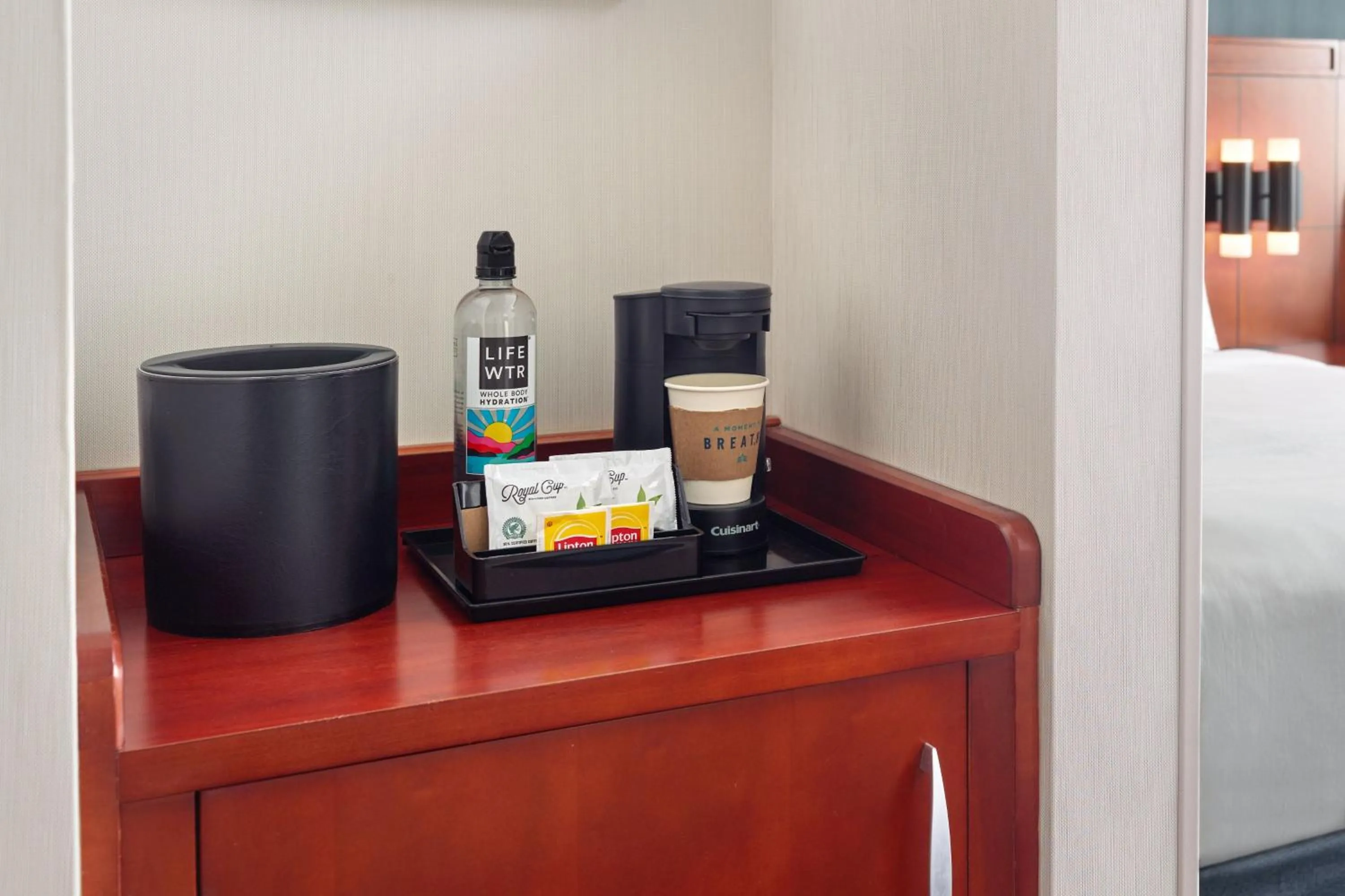 Photo of the whole room, Bed in Courtyard by Marriott Washington, D.C./Foggy Bottom