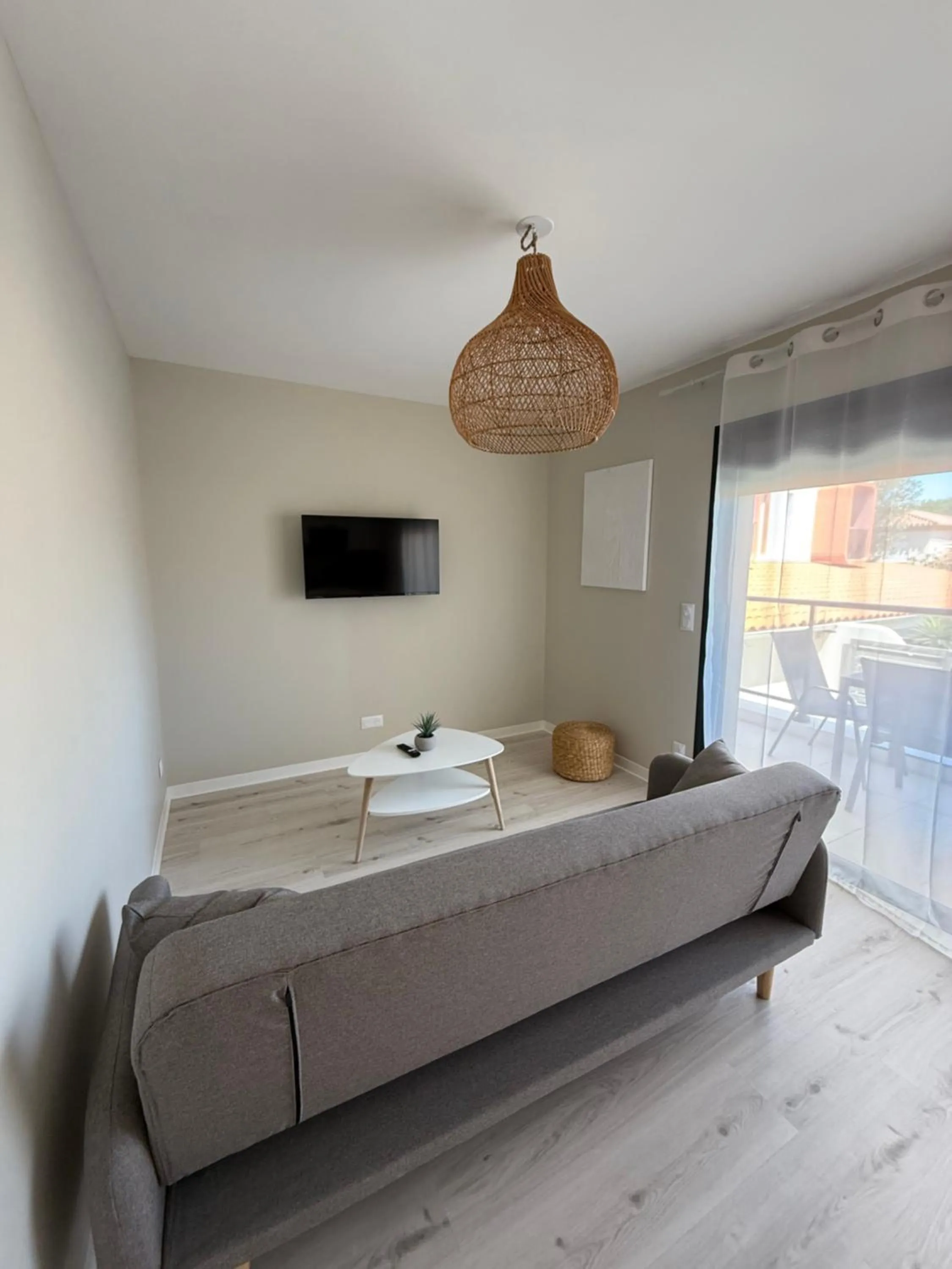 TV and multimedia, Bed in Hotel Aquarius