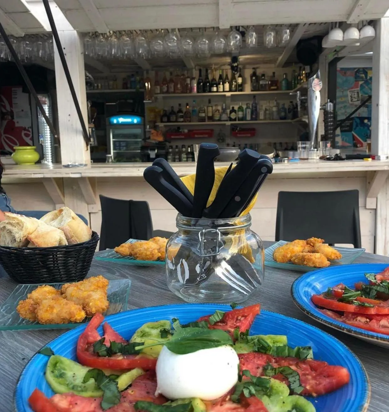 Restaurant/places to eat in Hotel Aquarius