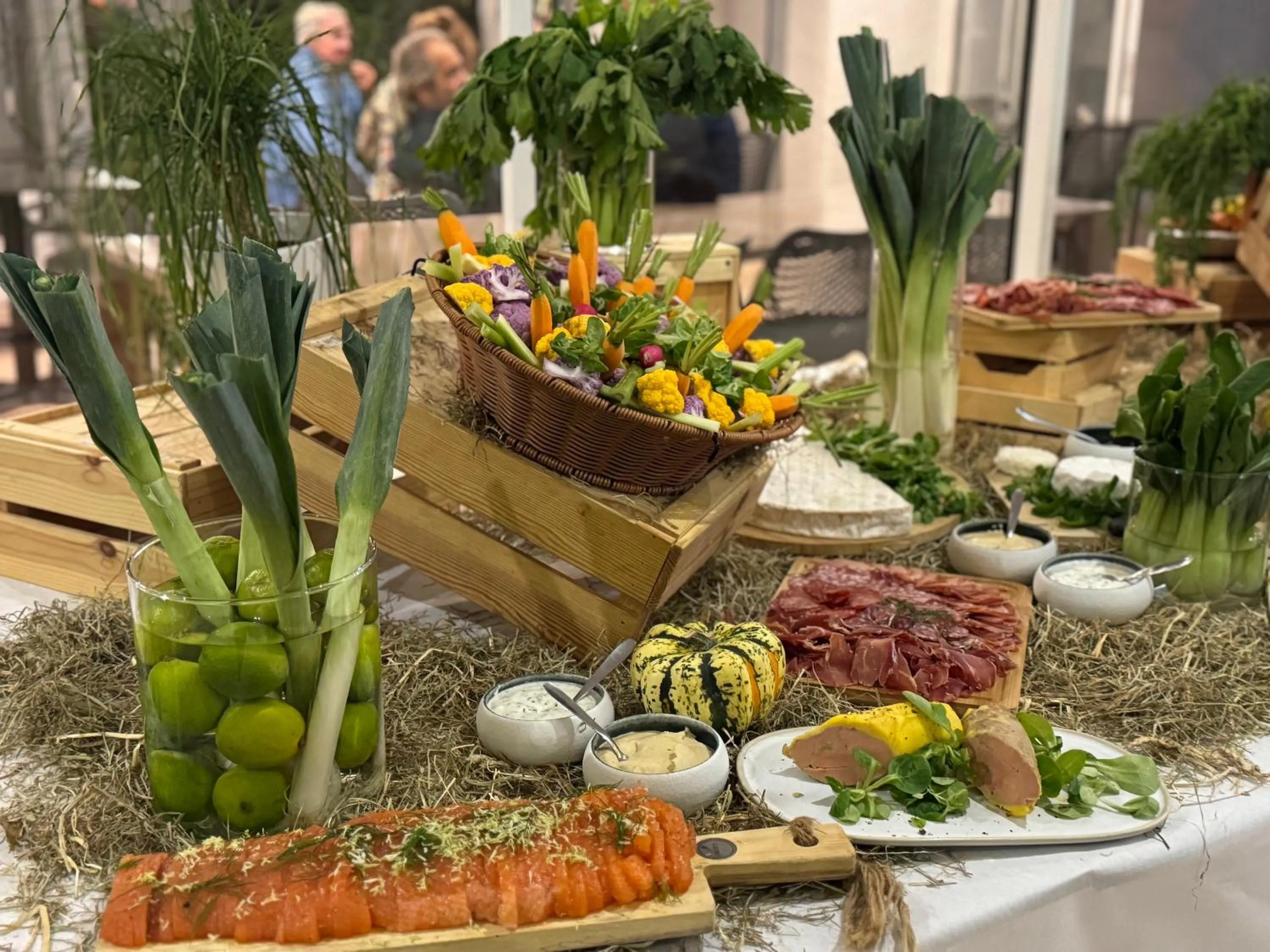 Restaurant/places to eat in Hotel Aquarius