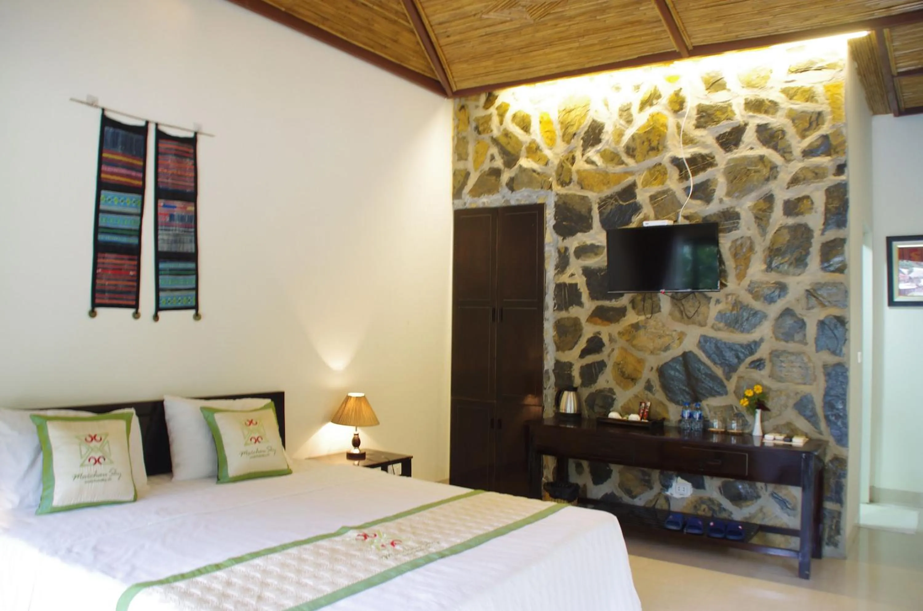 Living room, Bed in Mai Chau Sky Resort