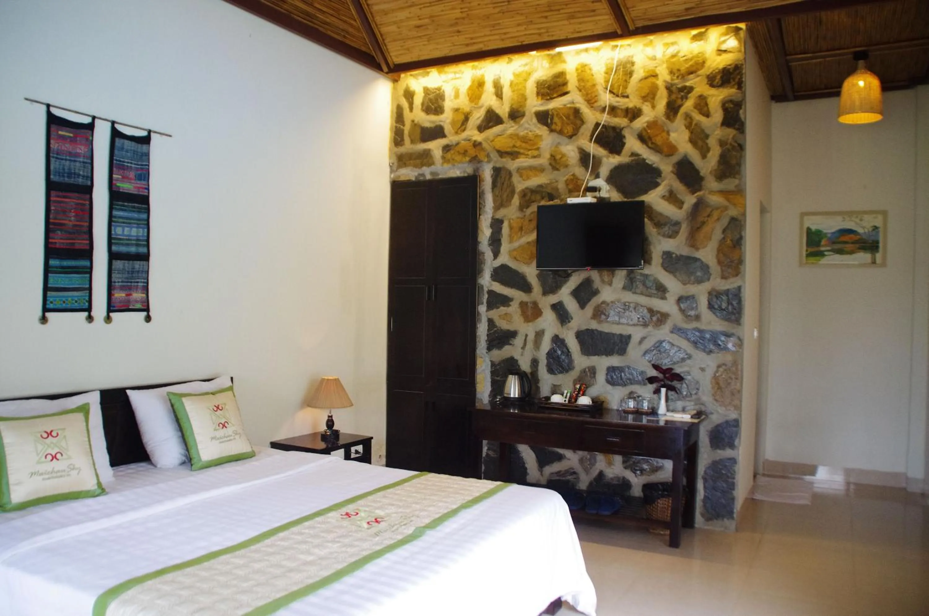 Photo of the whole room, Bed in Mai Chau Sky Resort
