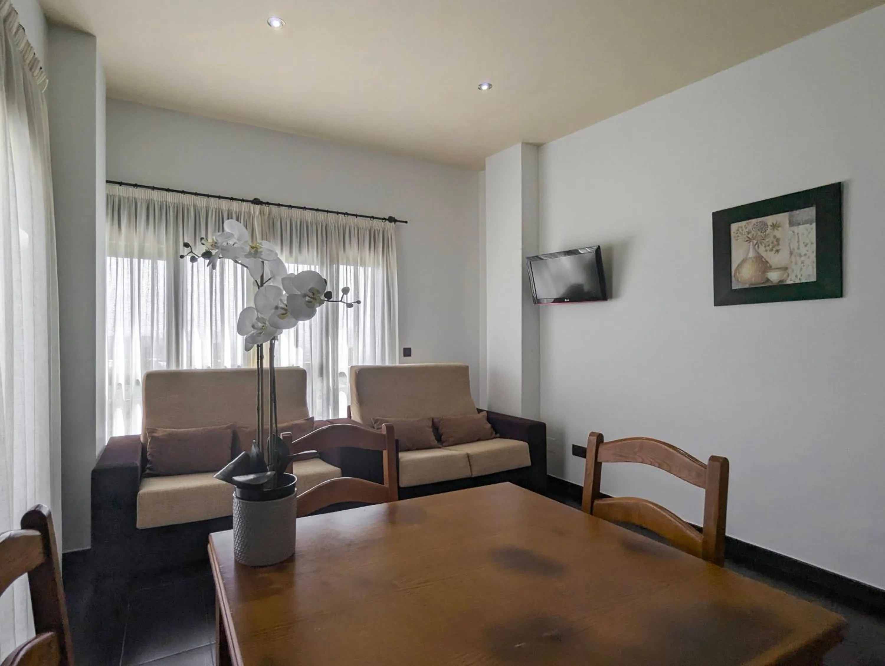 TV and multimedia in Hotel Apartamento Marouco