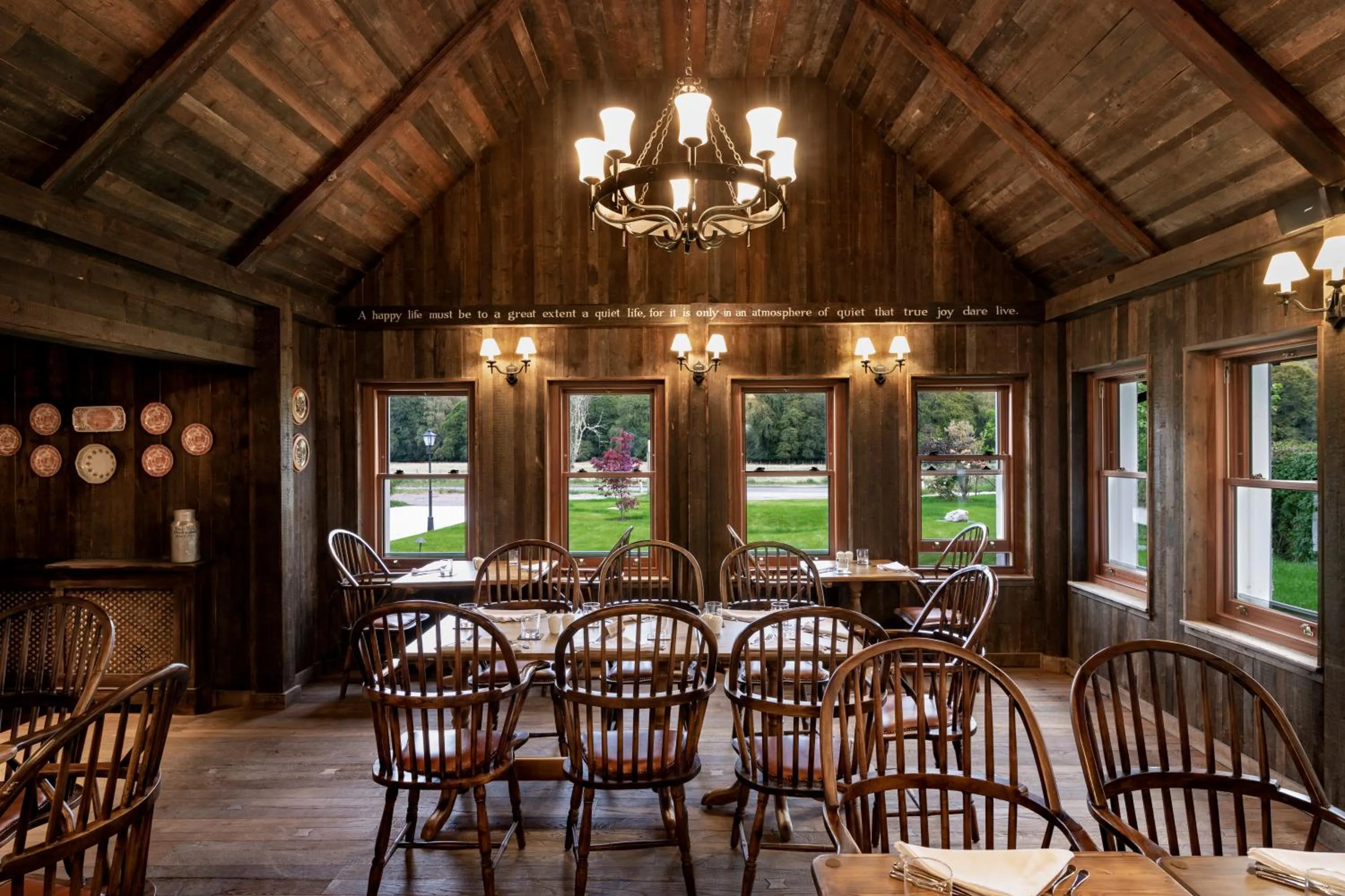 Restaurant/places to eat in Rokeby Manor