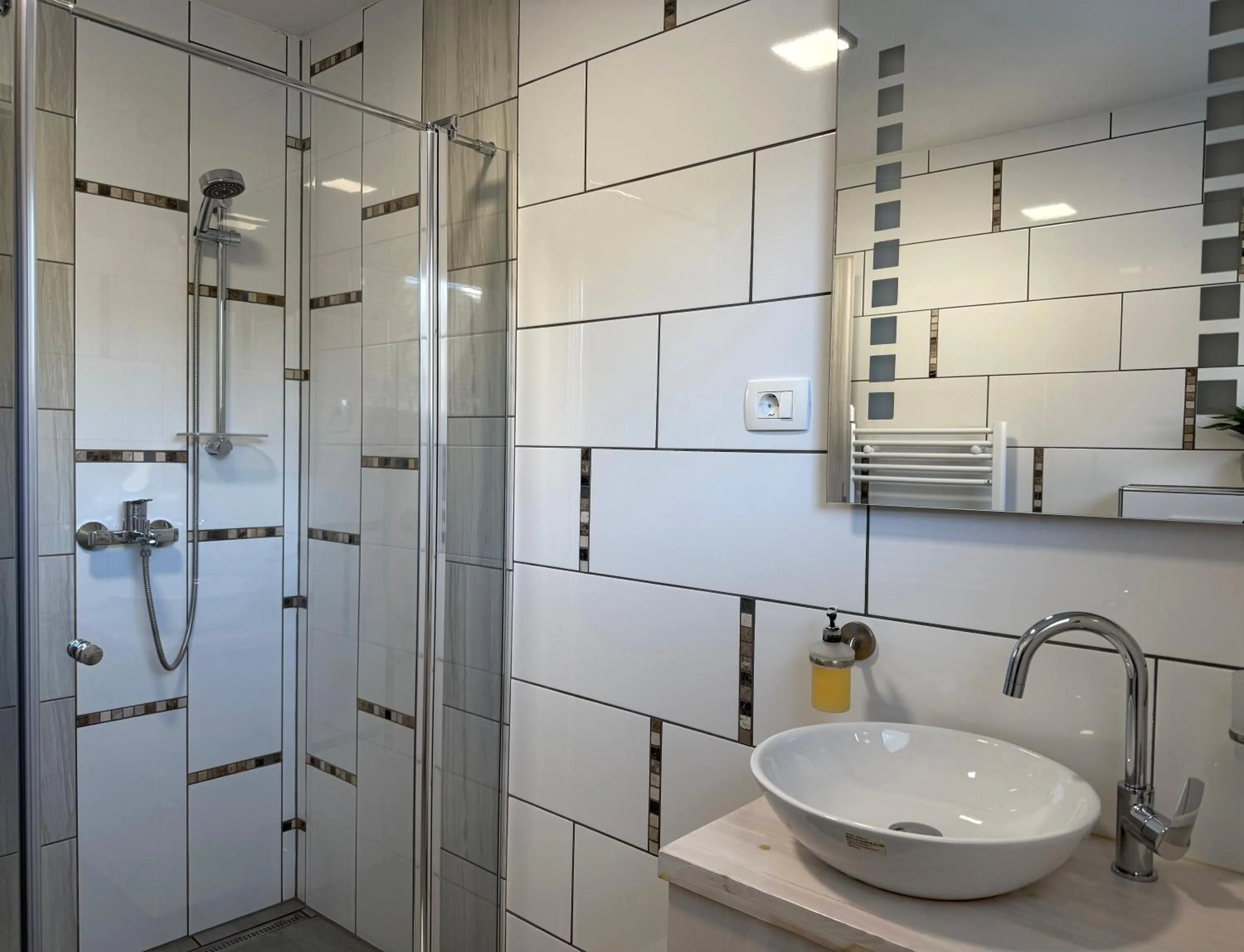 Shower in Guest house Kobal