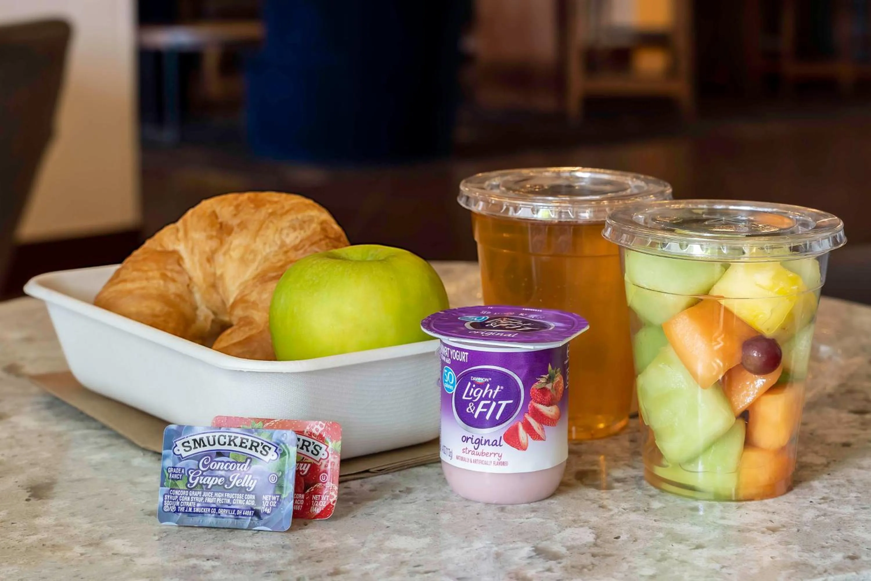 Breakfast in Hyatt Place Roanoke Airport / Valley View Mall