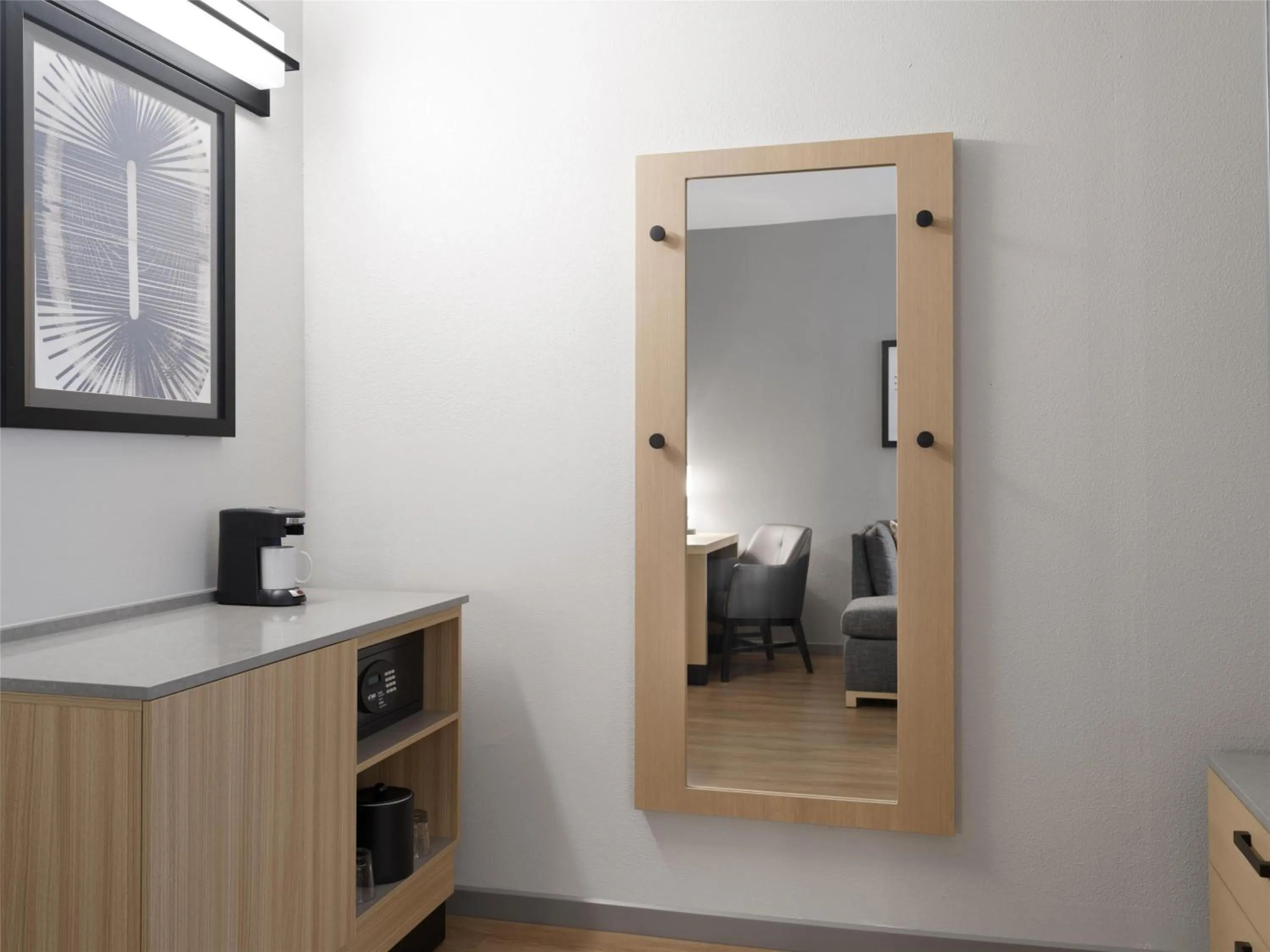 Bedroom in Hyatt Place Roanoke Airport / Valley View Mall