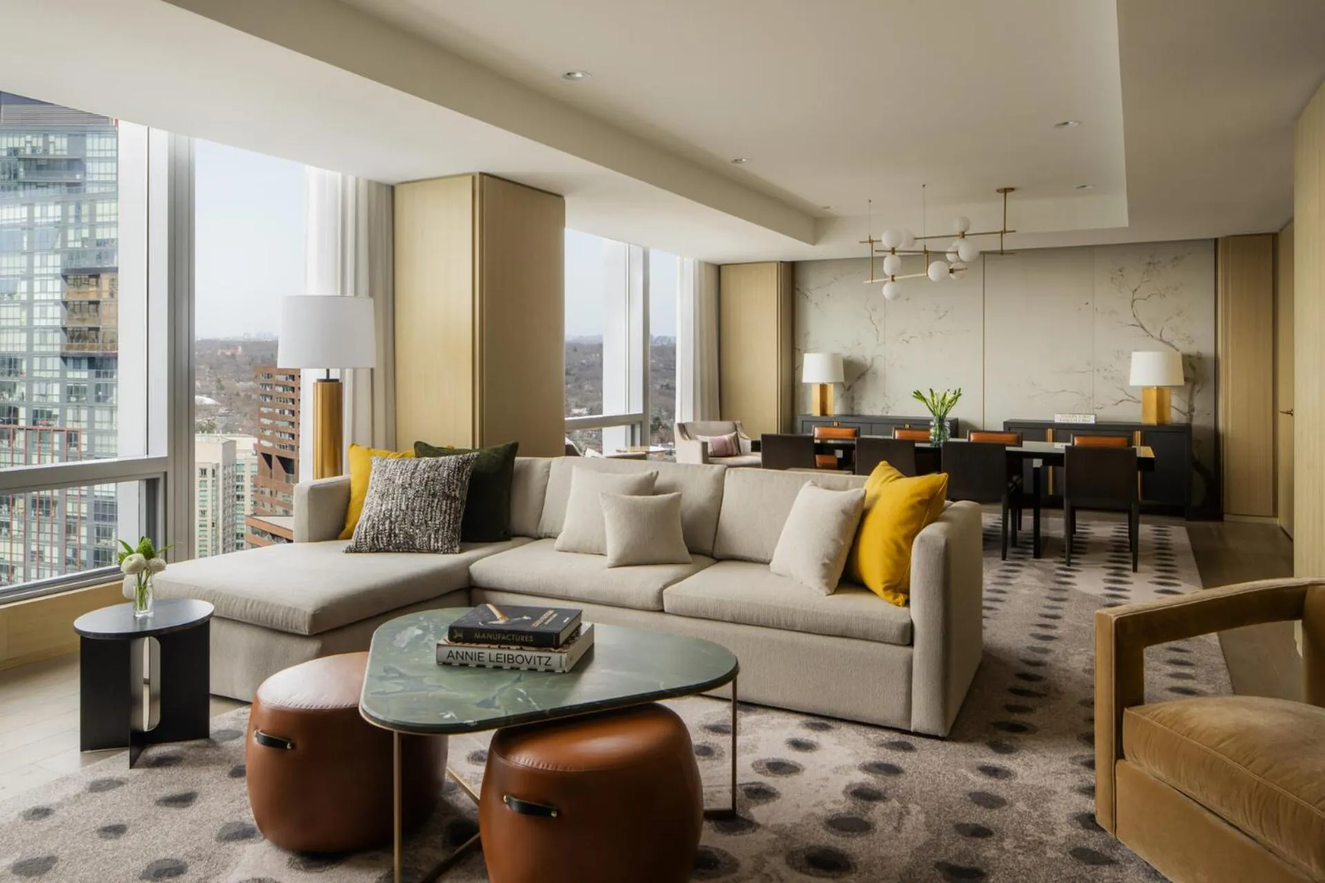 Living room in Four Seasons Hotel Toronto