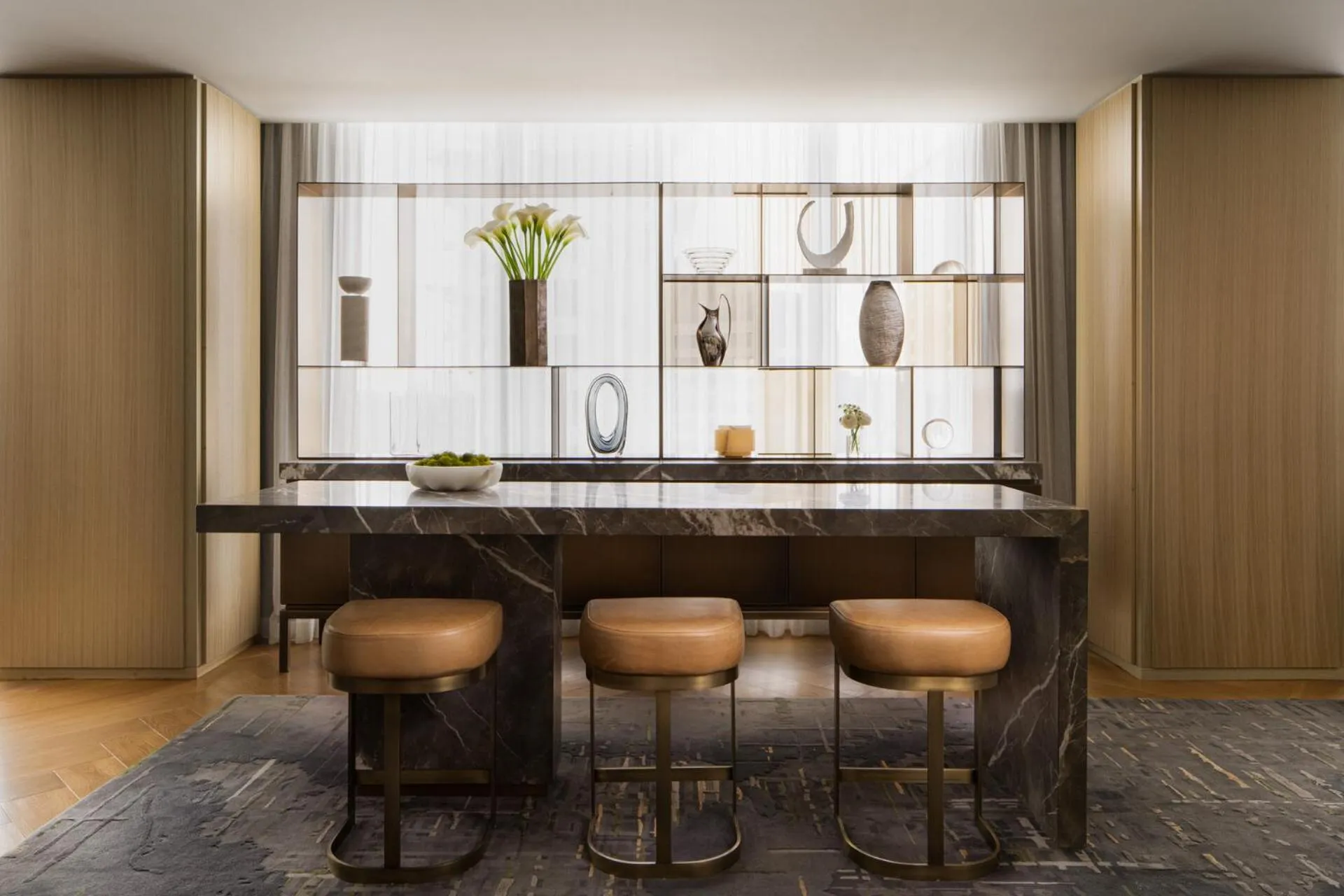 Communal lounge/ TV room in Four Seasons Hotel Toronto