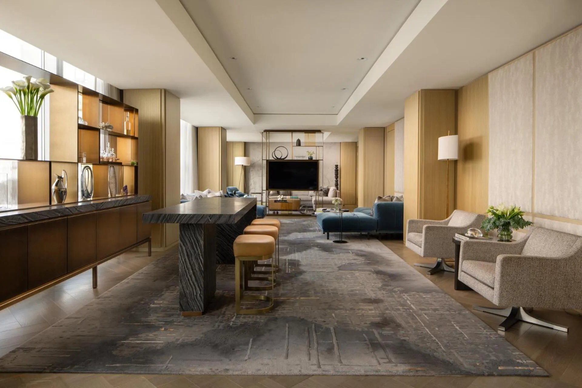 Communal lounge/ TV room in Four Seasons Hotel Toronto