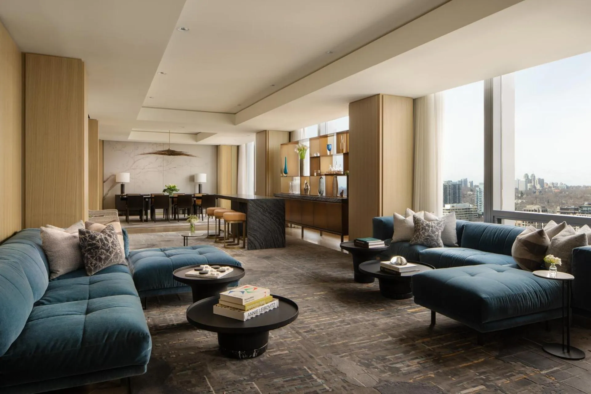 Communal lounge/ TV room in Four Seasons Hotel Toronto
