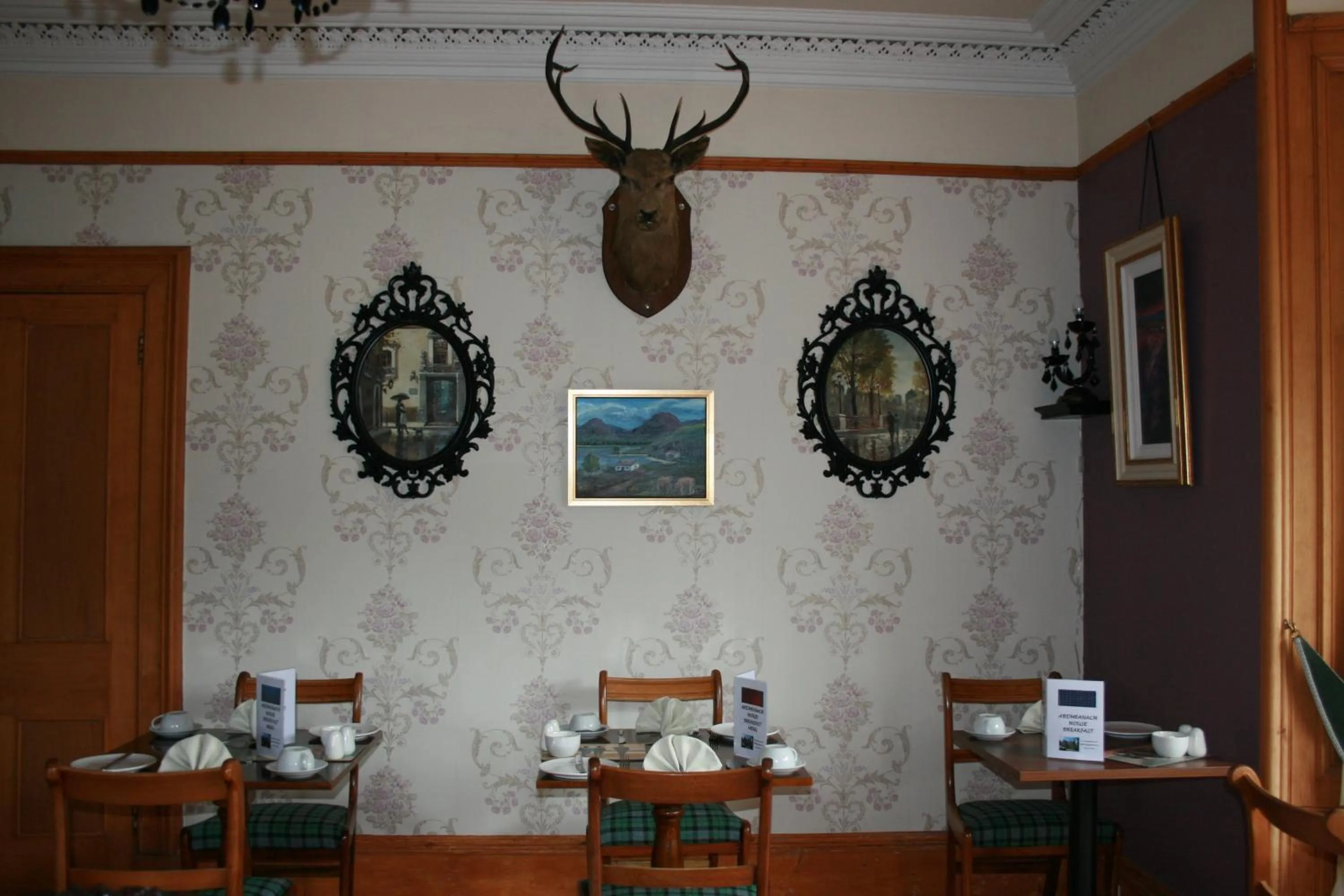 Restaurant/places to eat in Ardmeanach
