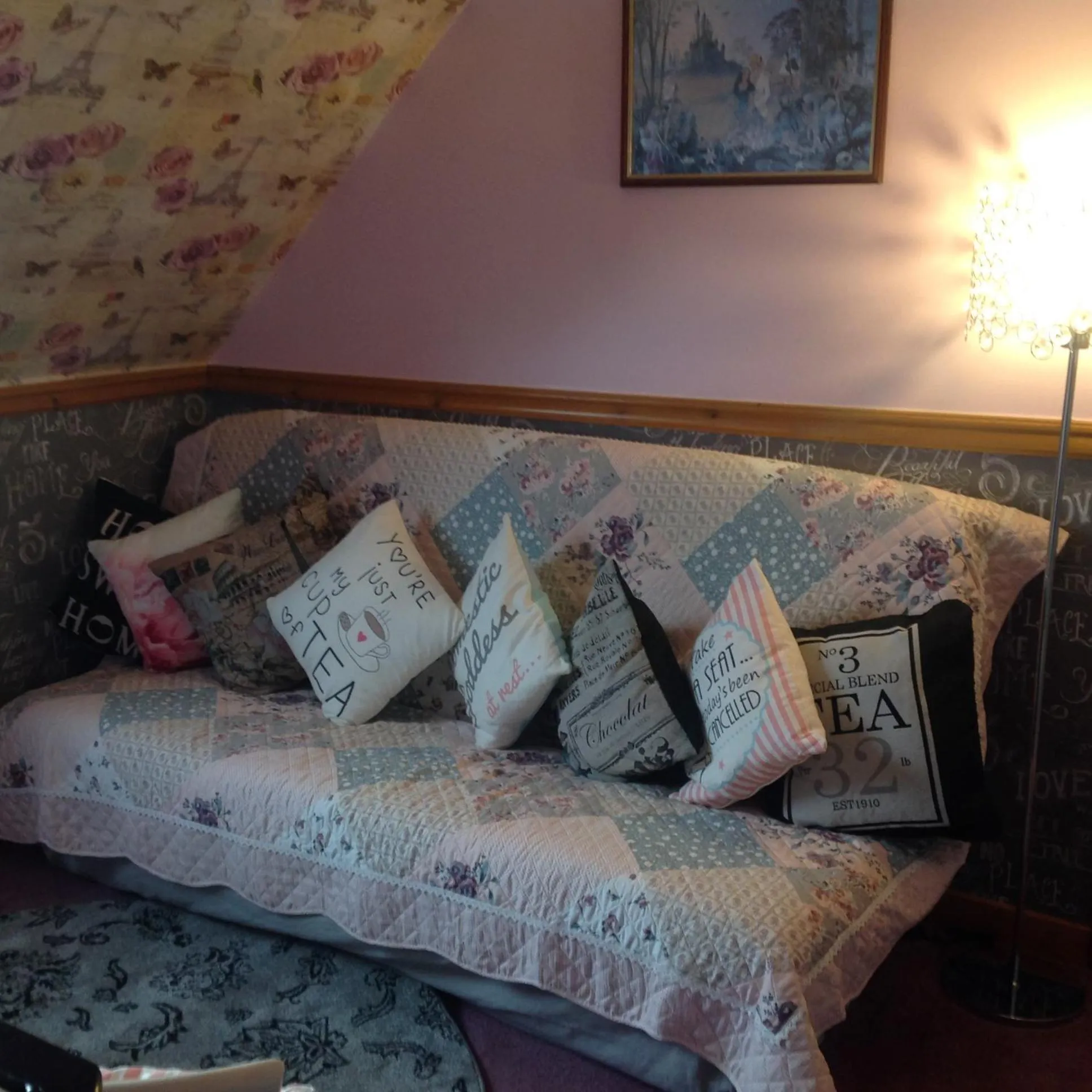 Seating area in Dunroamin Bed and Breakfast