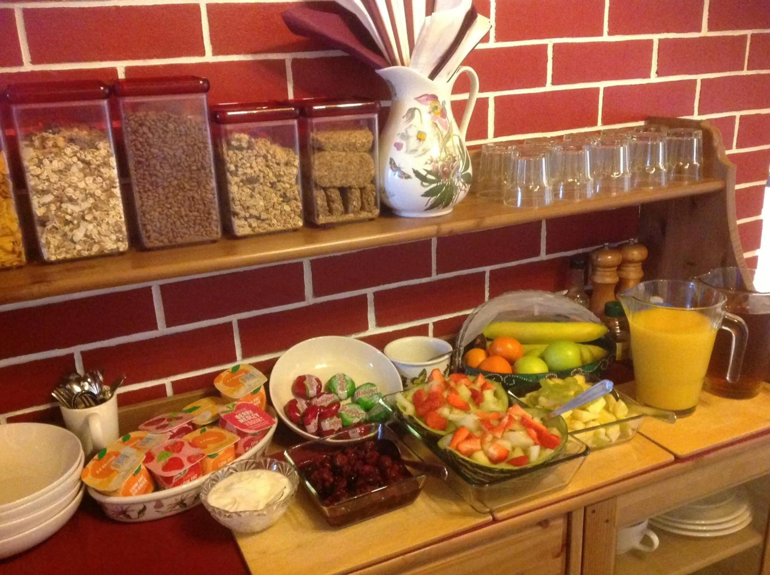 Restaurant/places to eat in Dunroamin Bed and Breakfast