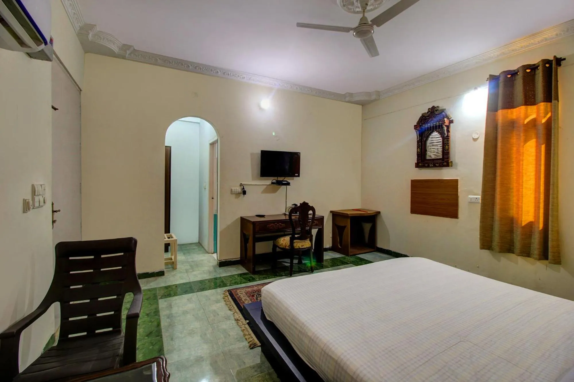 Bed in Hotel Pinjore Holiday Home