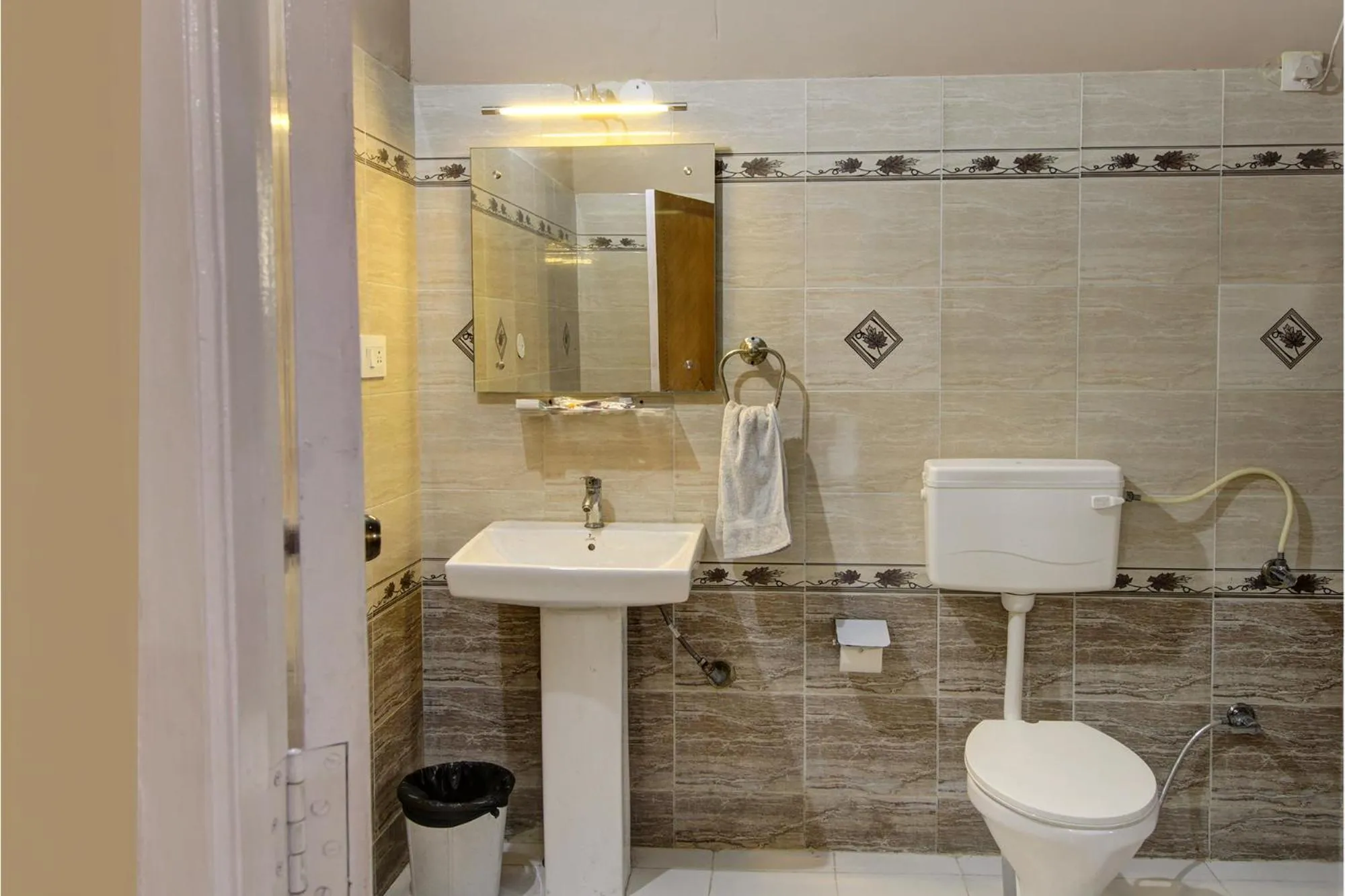 Bathroom in Hotel Pinjore Holiday Home