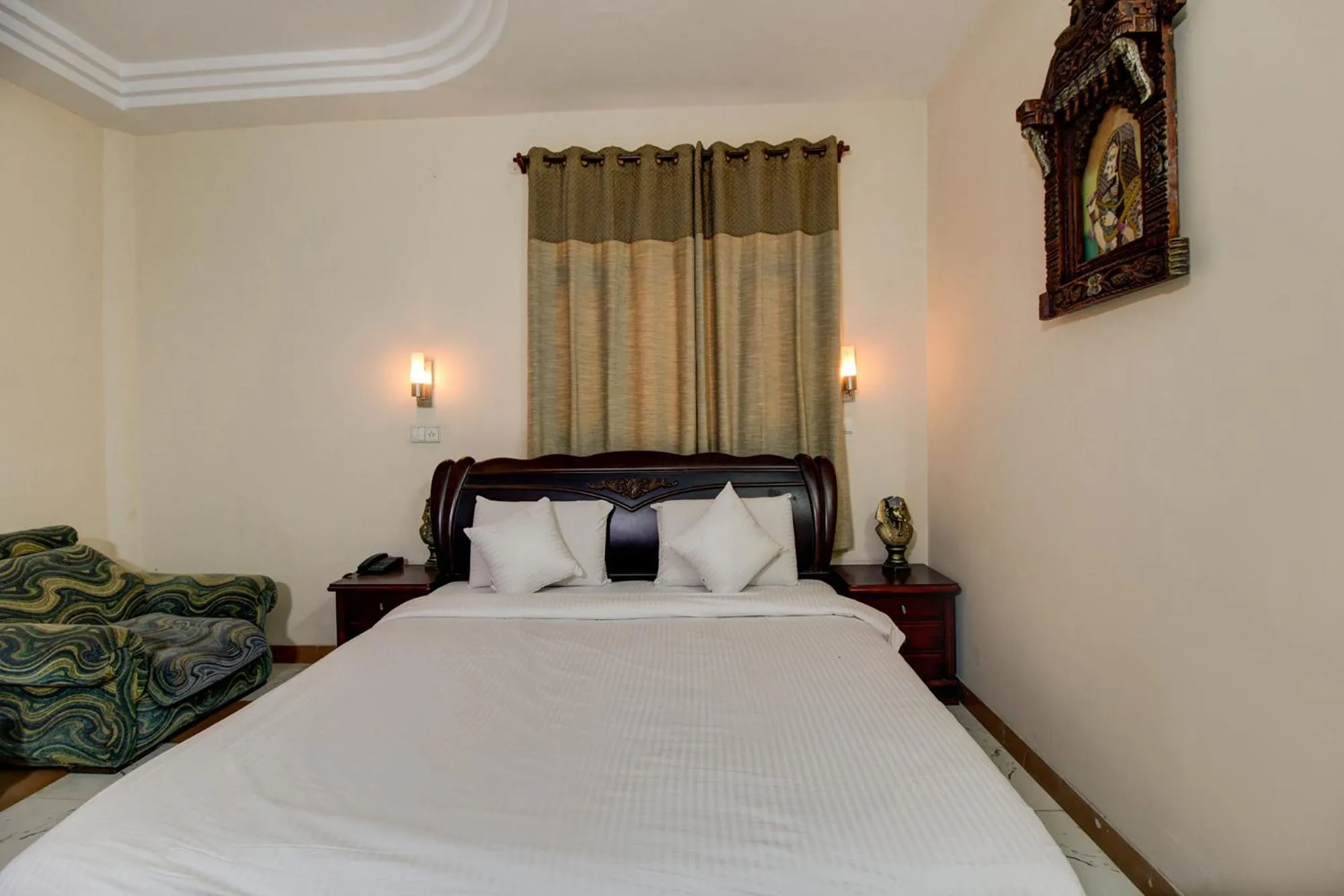 Bed in Hotel Pinjore Holiday Home