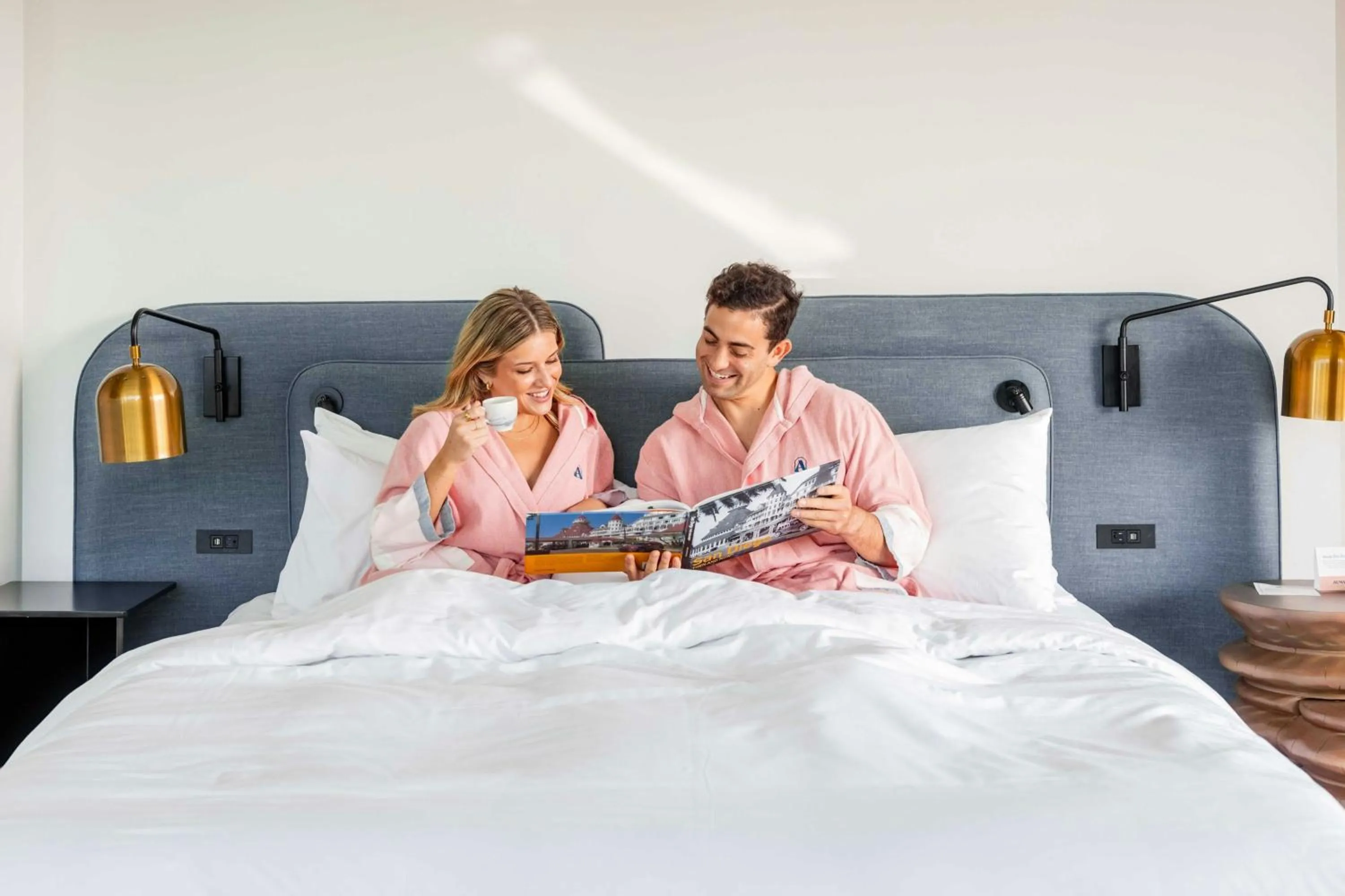 Photo of the whole room, Bed in Alma San Diego Downtown, a Tribute Portfolio Hotel