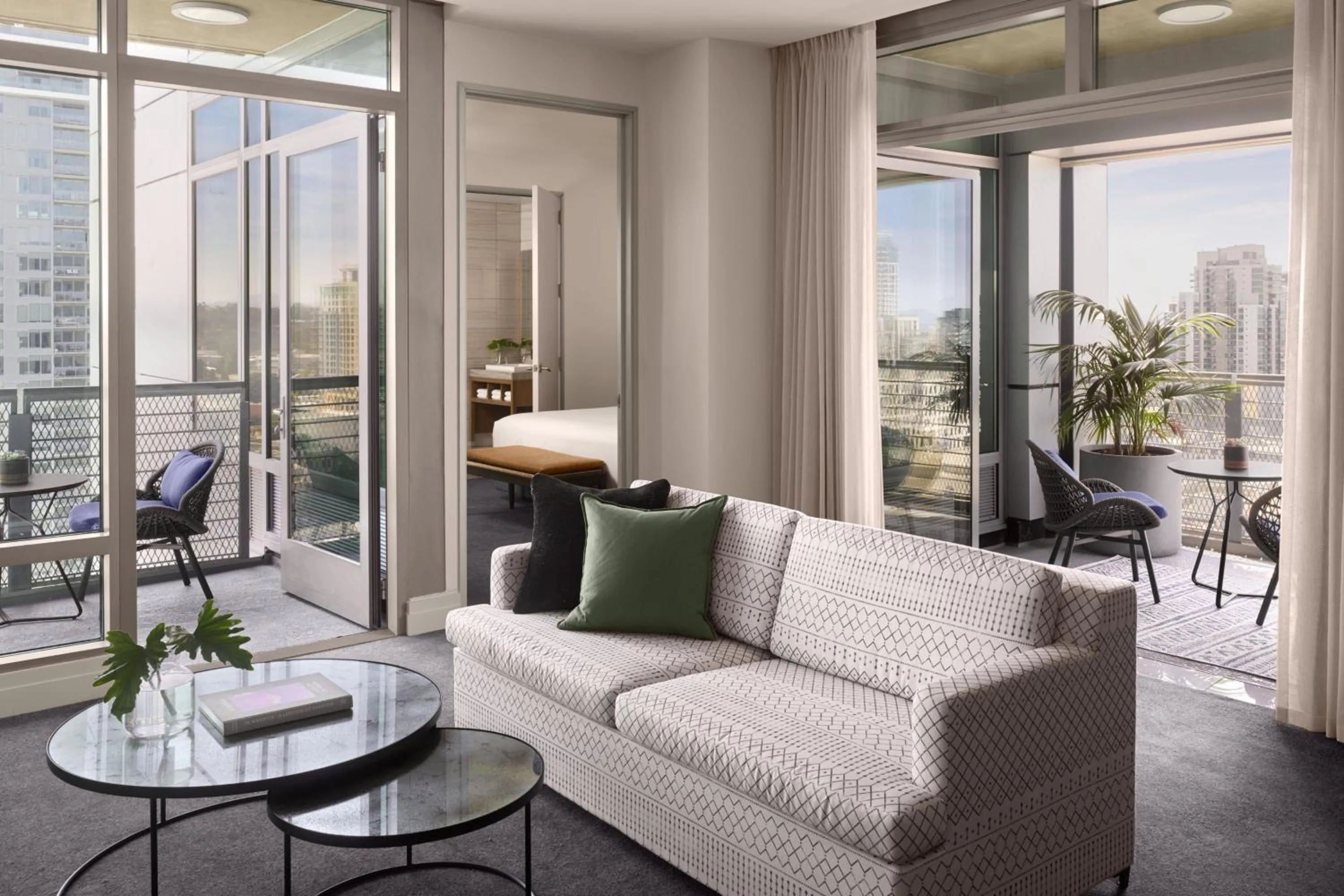 Living room in Alma San Diego Downtown, a Tribute Portfolio Hotel