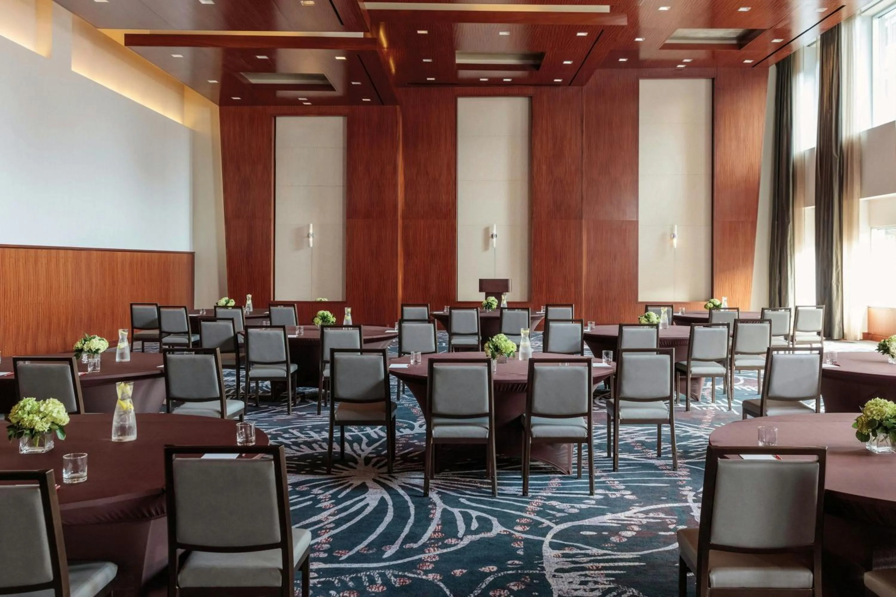 Meeting/conference room in Alma San Diego Downtown, a Tribute Portfolio Hotel