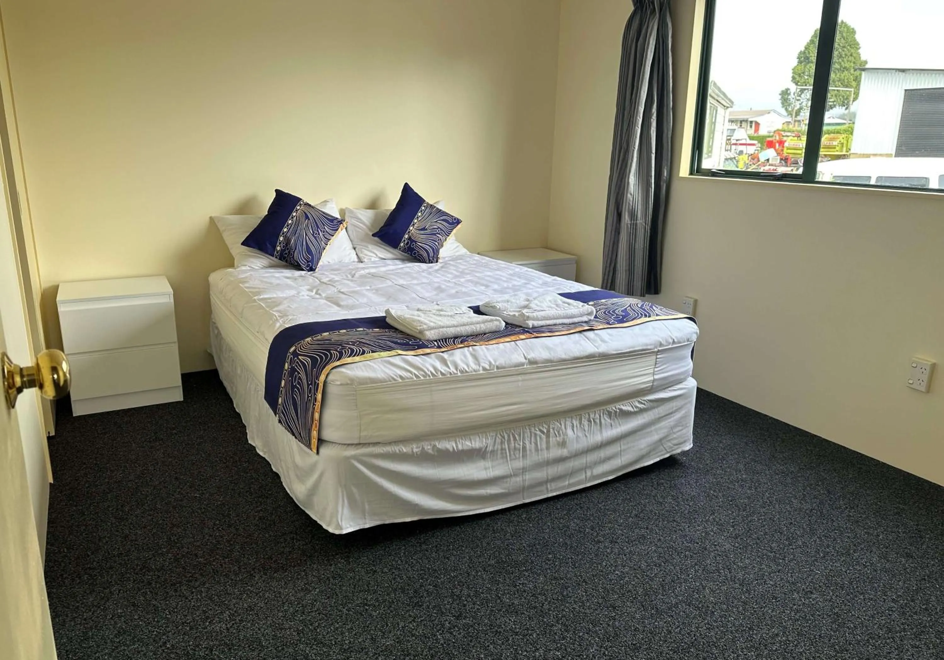 Bedroom, Bed in Otorohanga Kiwi Holiday Park